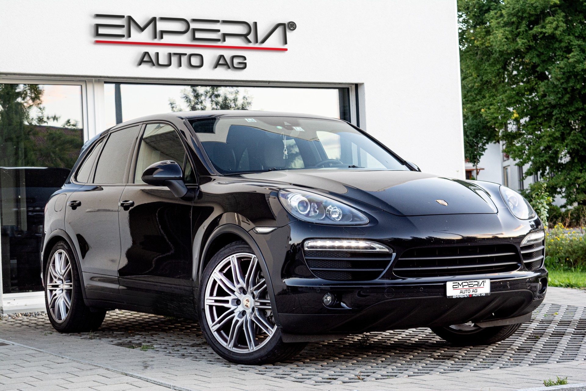 PORSCHE CAYENNE S - 2