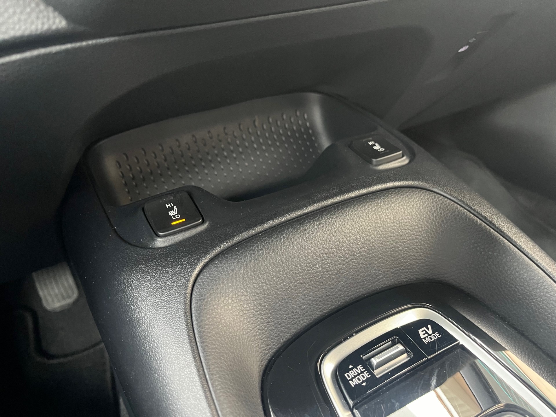 TOYOTA Corolla Touring Sports 1.8 HSD Comfort e-CVT - 12