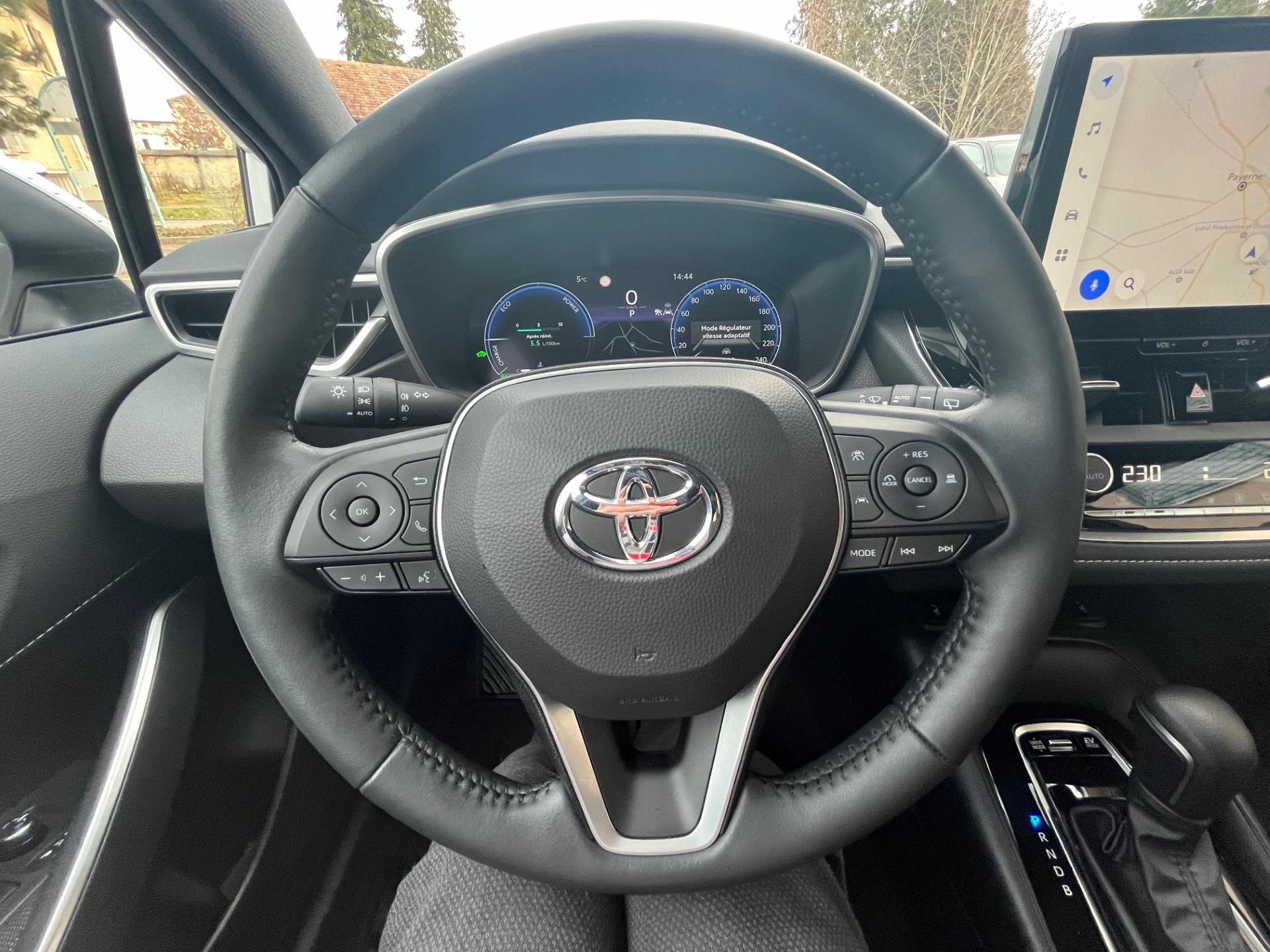 TOYOTA Corolla Touring Sports 1.8 HSD Comfort e-CVT - 9