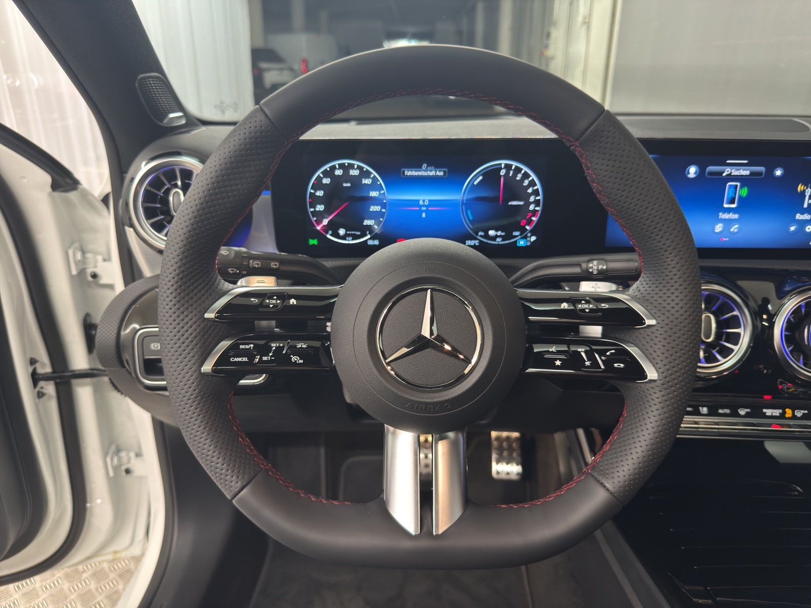 MERCEDES-BENZ A 250 e EQ Star AMG Line - 15