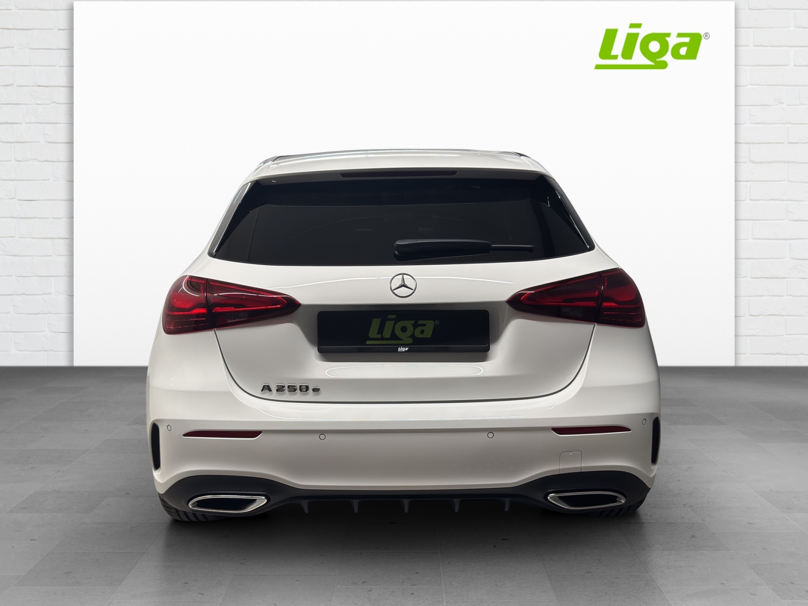 MERCEDES-BENZ A 250 e EQ Star AMG Line - 5