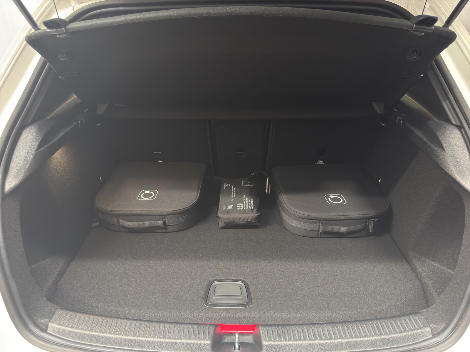 MERCEDES-BENZ A 250 e EQ Star AMG Line - 11