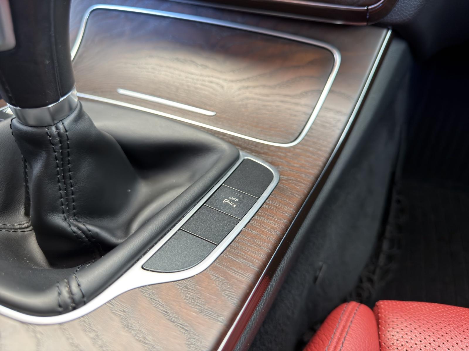 MERCEDES-BENZ C 180 Cabriolet - 23