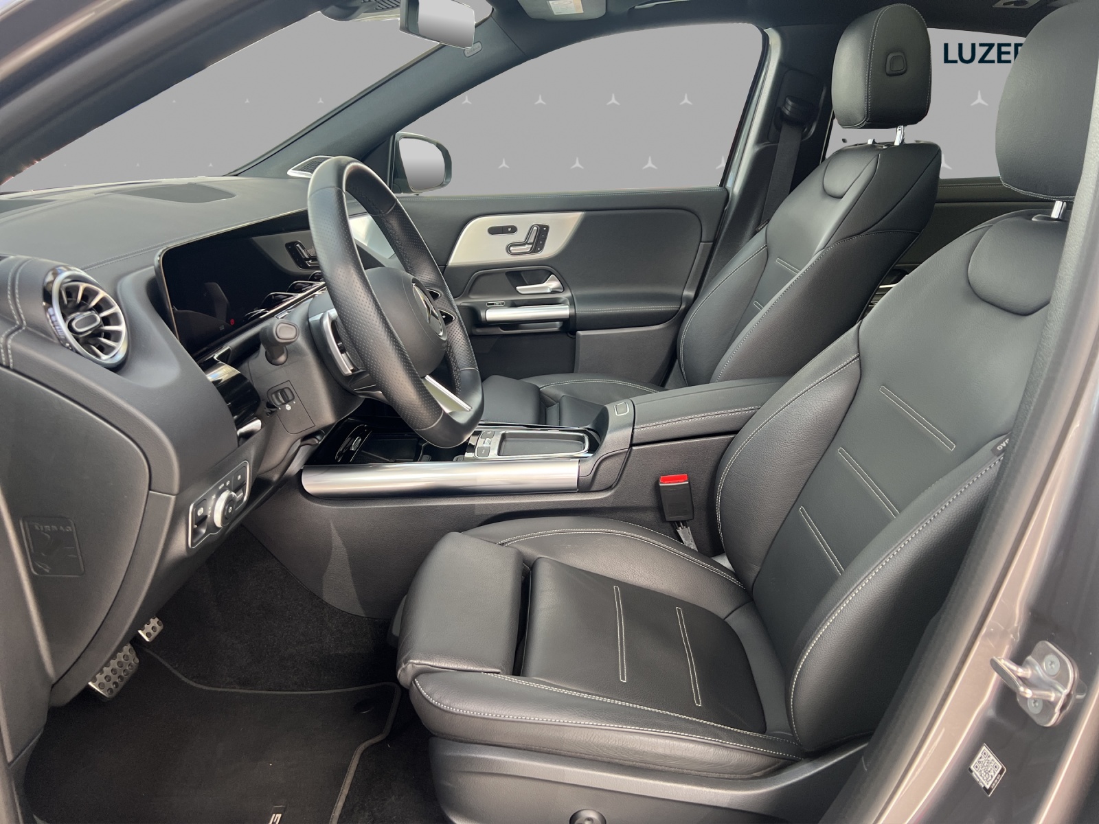 MERCEDES-BENZ EQA 350 66,5 kWh 4Matic Swiss Star - 8