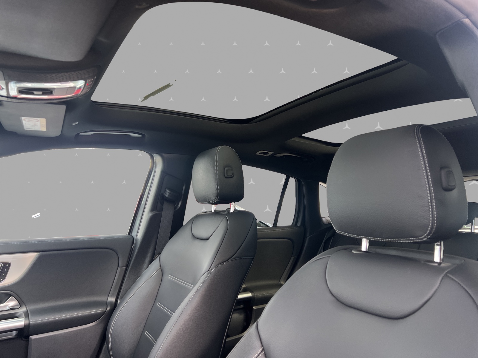 MERCEDES-BENZ EQA 350 66,5 kWh 4Matic Swiss Star - 9