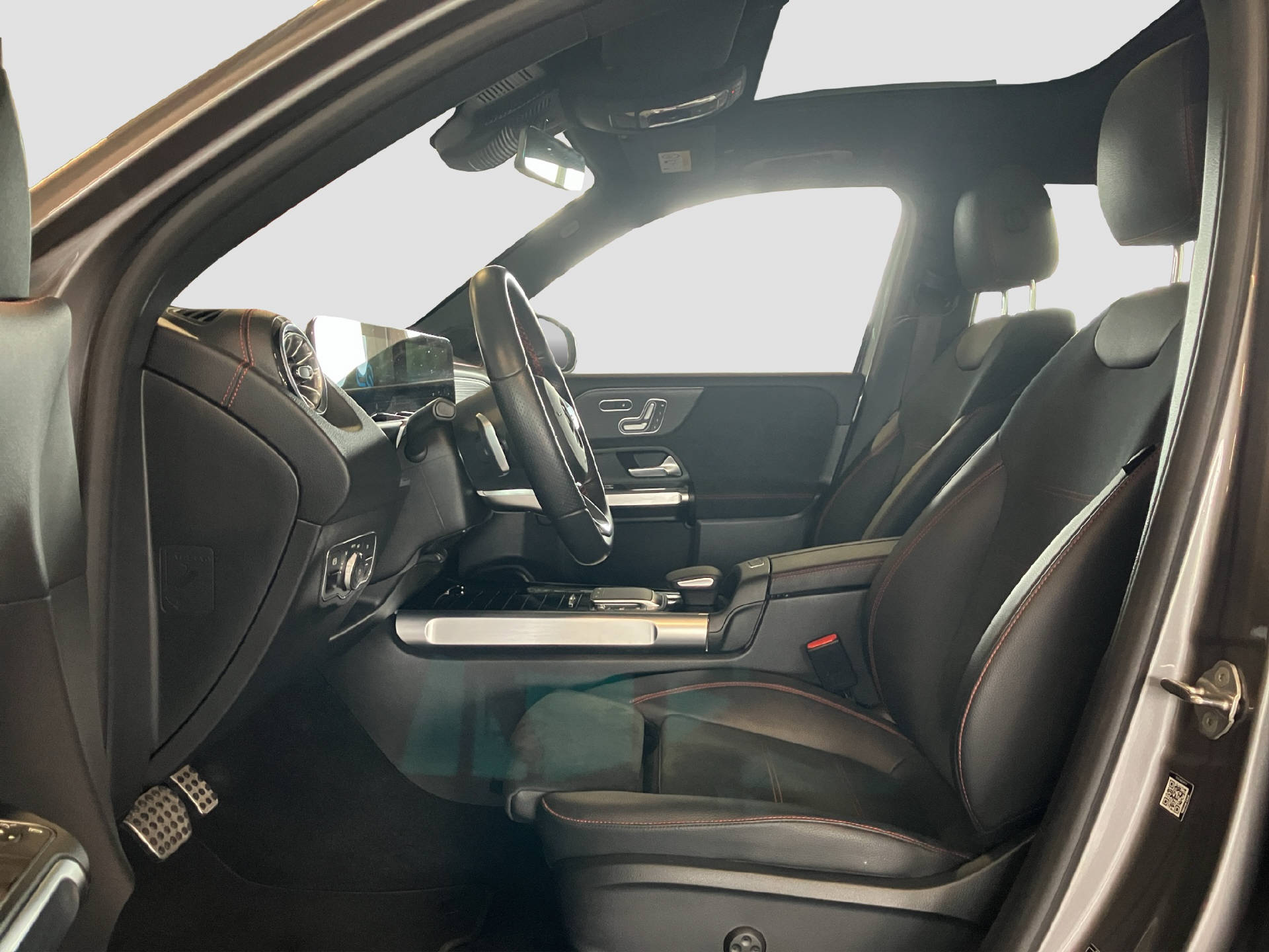 MERCEDES-BENZ EQB 300 AMG Line 4MATIC - 8
