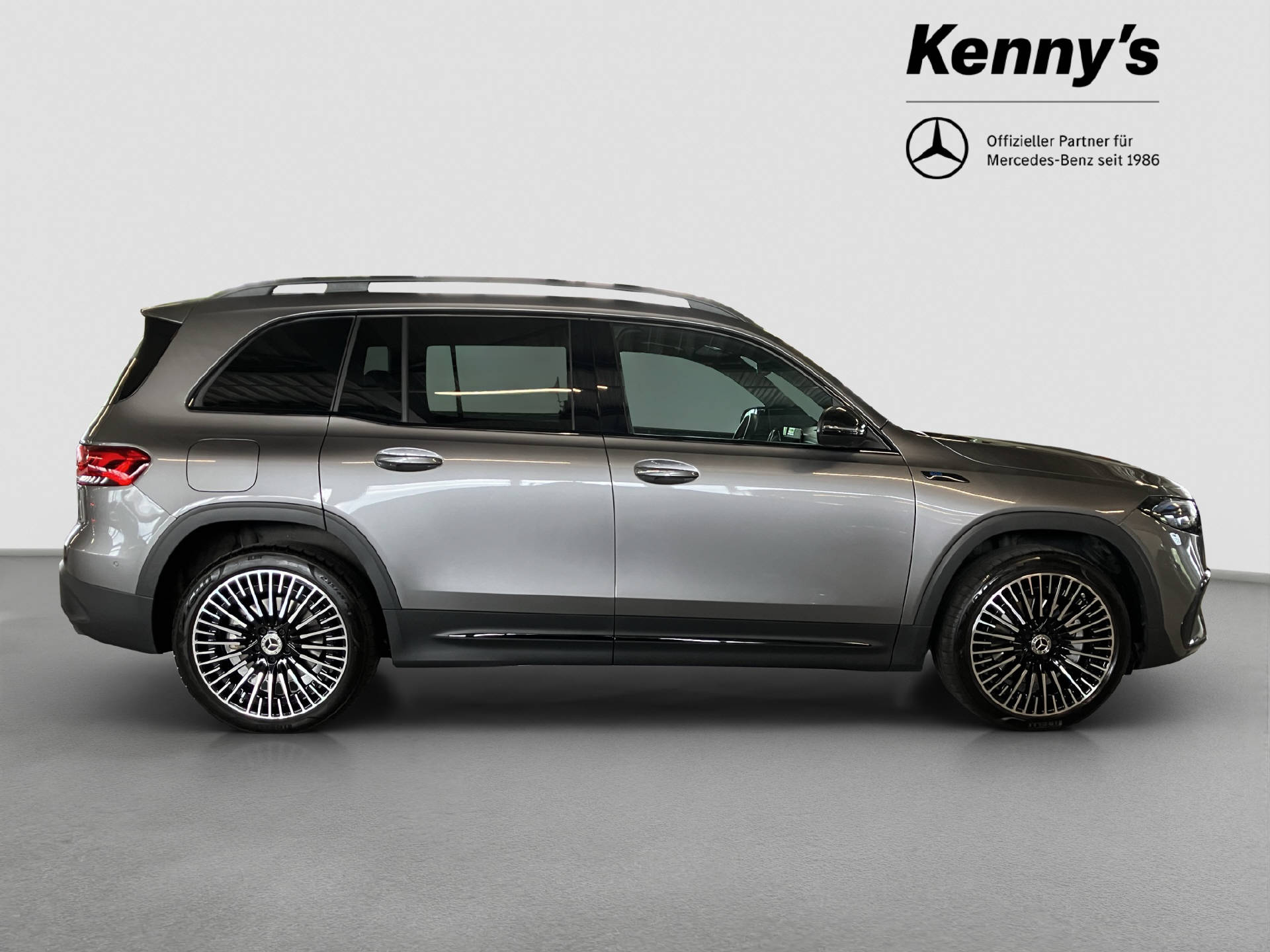 MERCEDES-BENZ EQB 300 AMG Line 4MATIC - 4