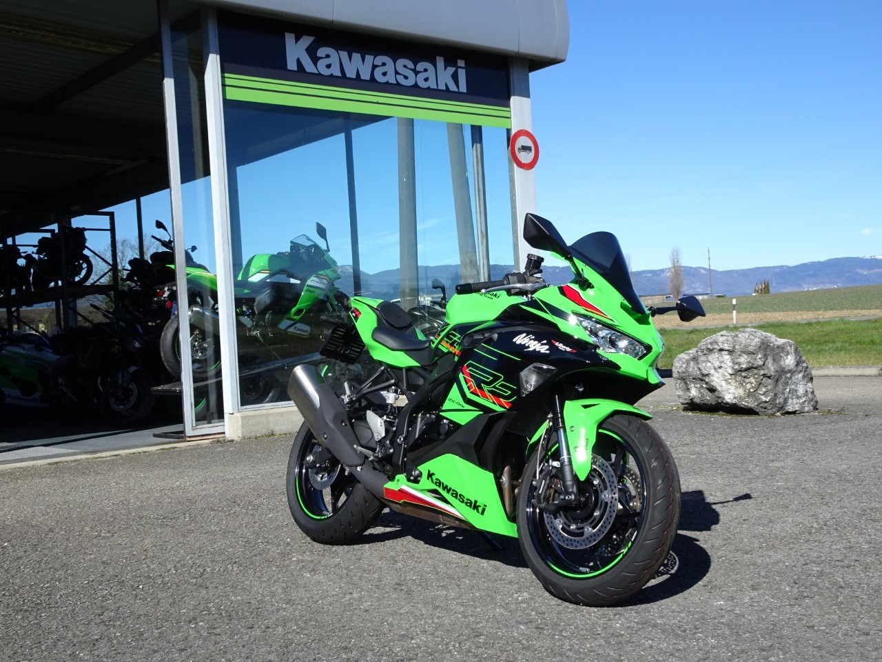 KAWASAKI Ninja ZX-4 RR - 2