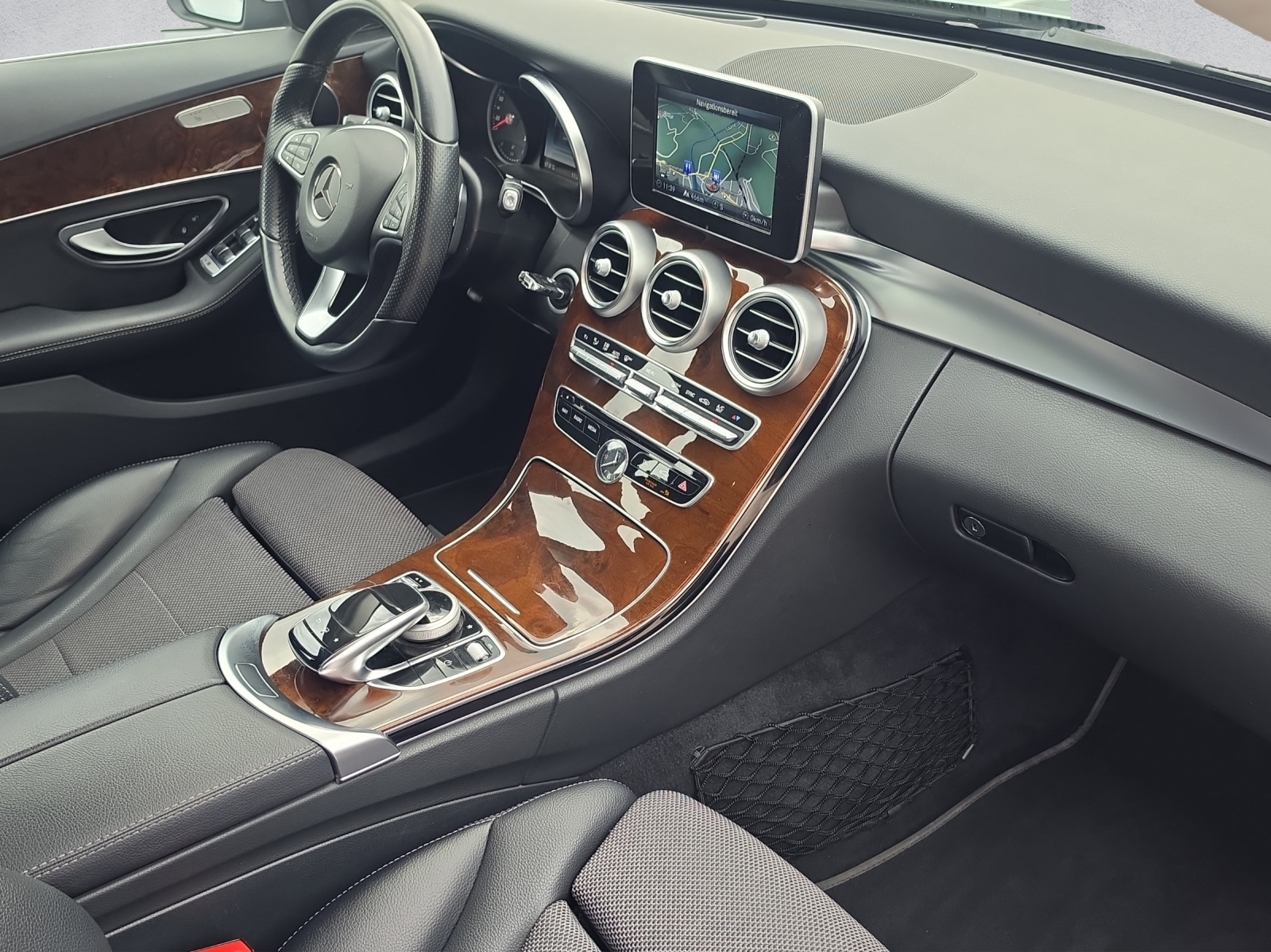MERCEDES-BENZ C 250 BlueTEC Avantgarde 4Matic 7G-Tronic - 7