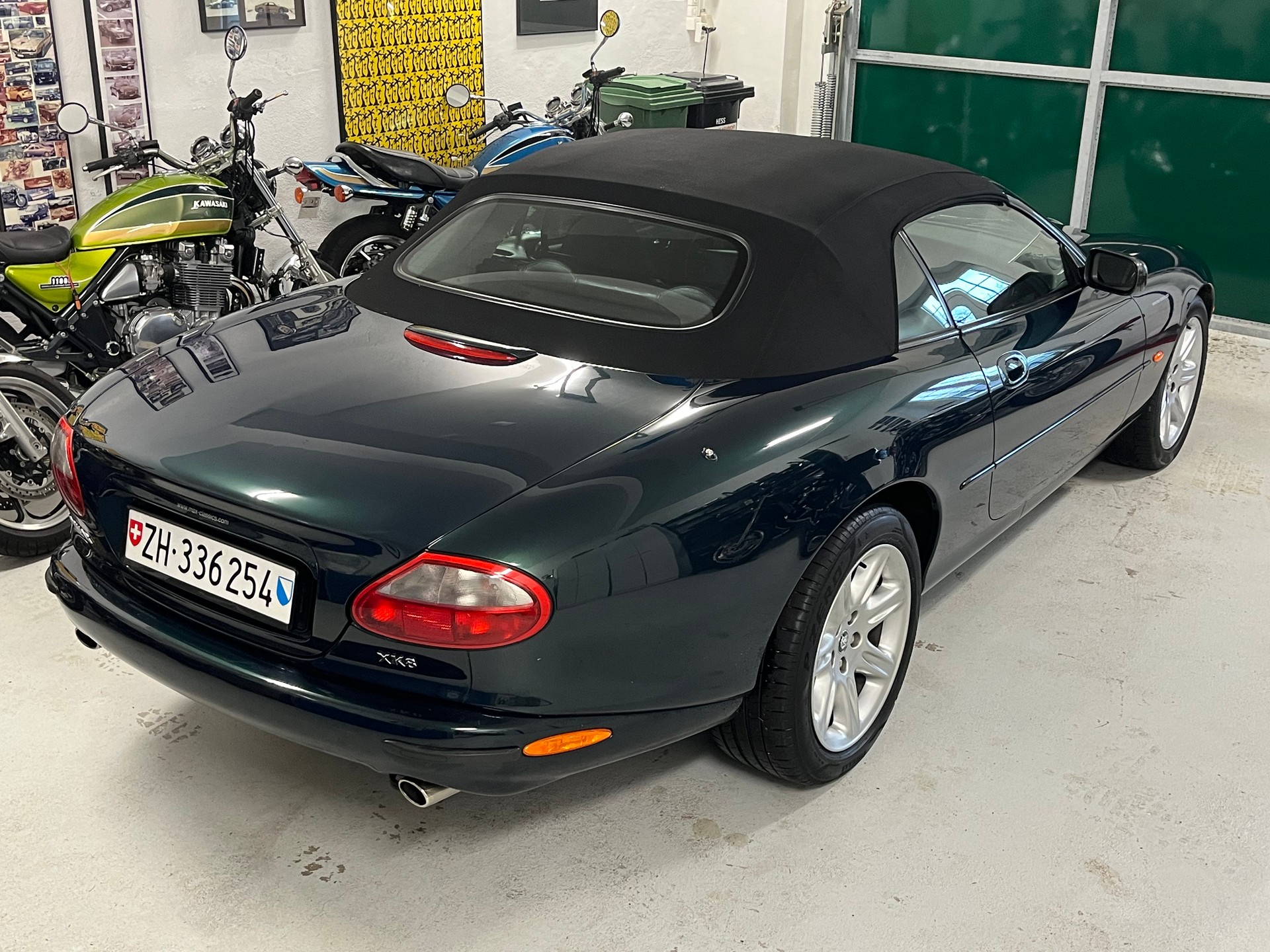 JAGUAR XK8 Convertible - 4