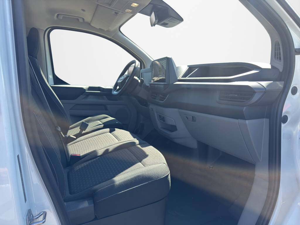 FORD E-Transit C Van 320 L1 Trend - 11