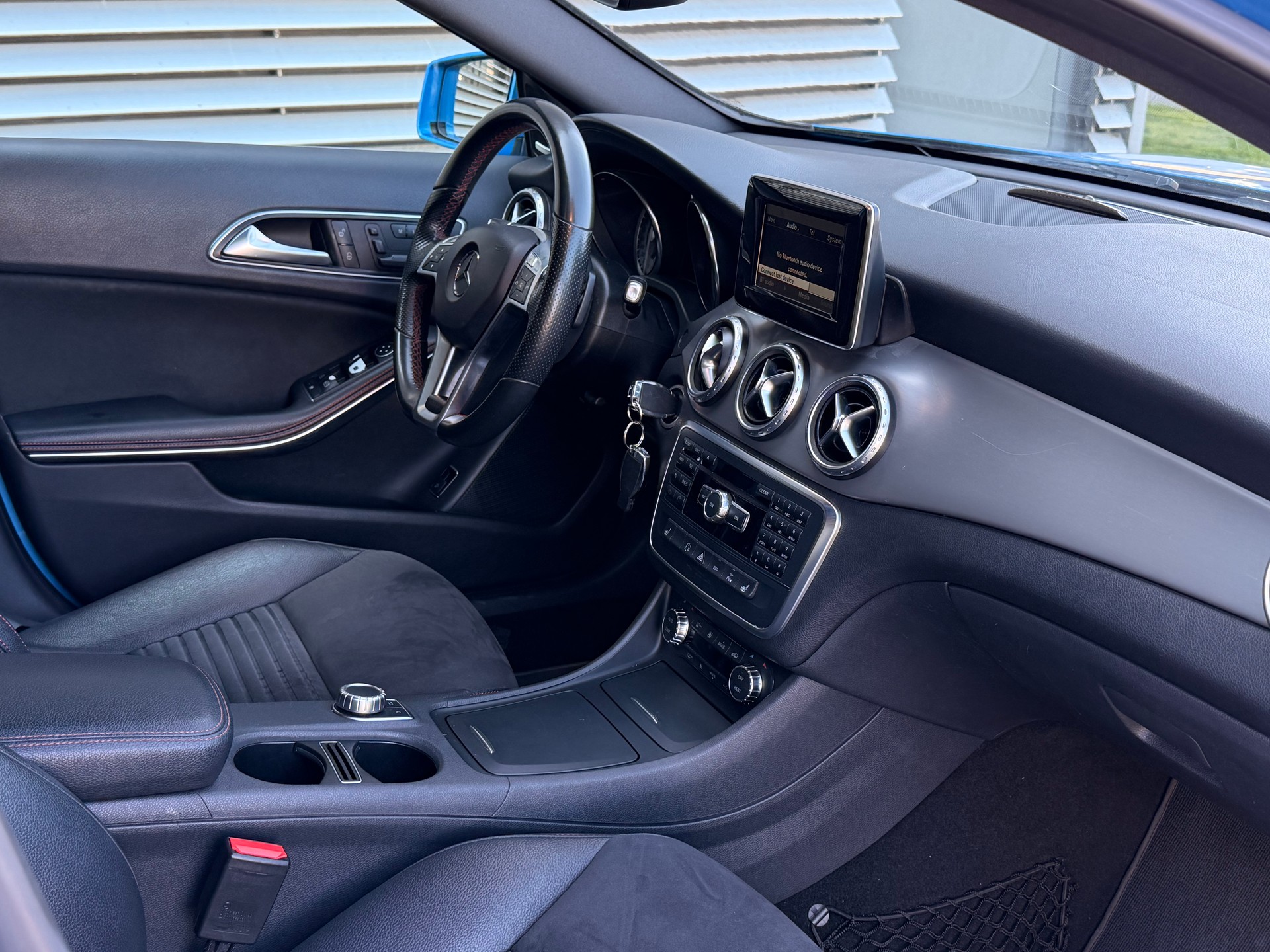 MERCEDES-BENZ GLA 200 AMG Line 7G-DCT - 10