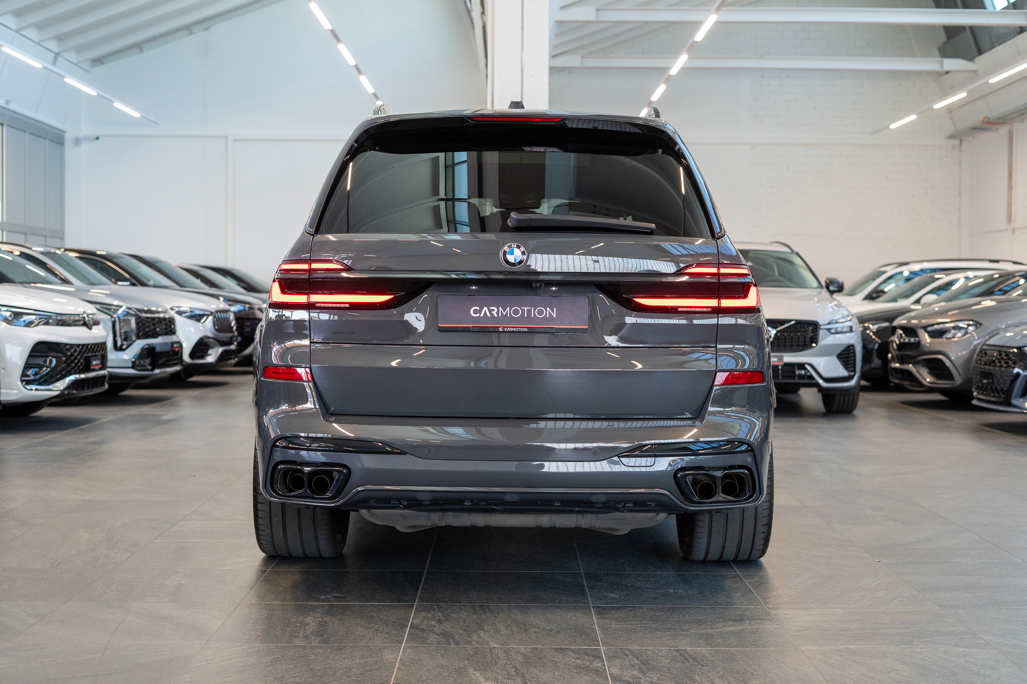 X7 xDrive 48V M60i M Sport / 23" Felgen / Iconic Glow / Head-Up Display / Panorama-Schiebedach