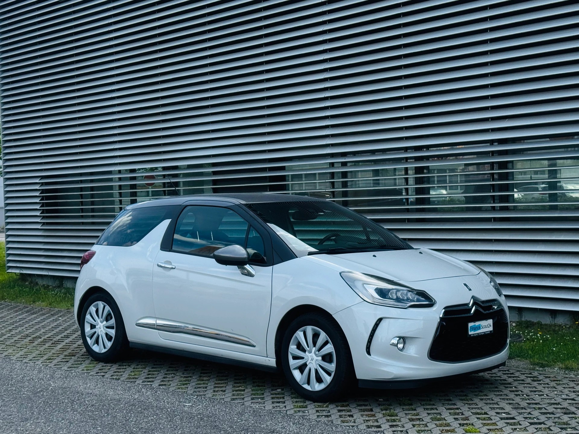 DS AUTOMOBILES DS3 1.2 VTi SO Irresistent - 8