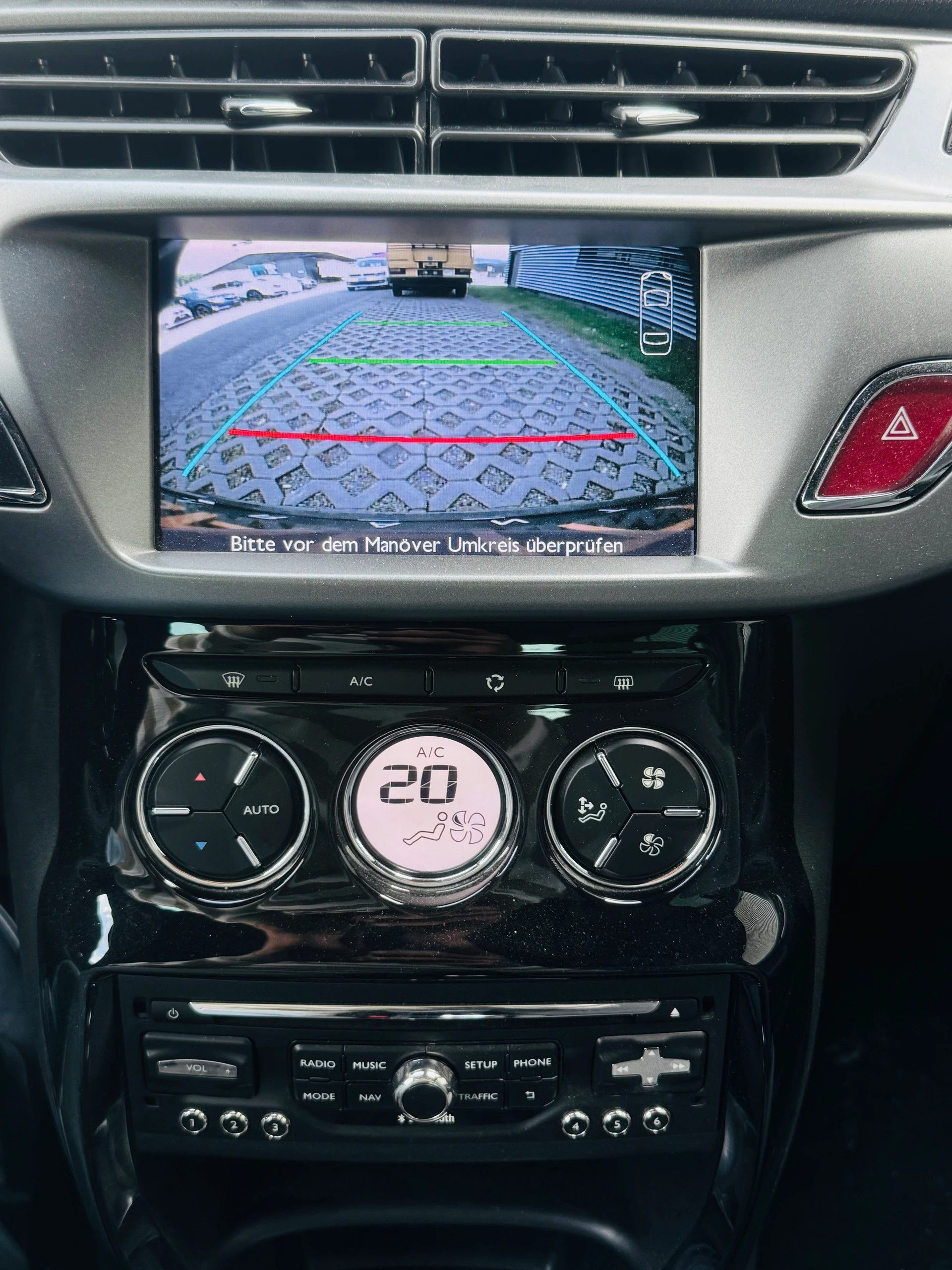 DS AUTOMOBILES DS3 1.2 VTi SO Irresistent - 5