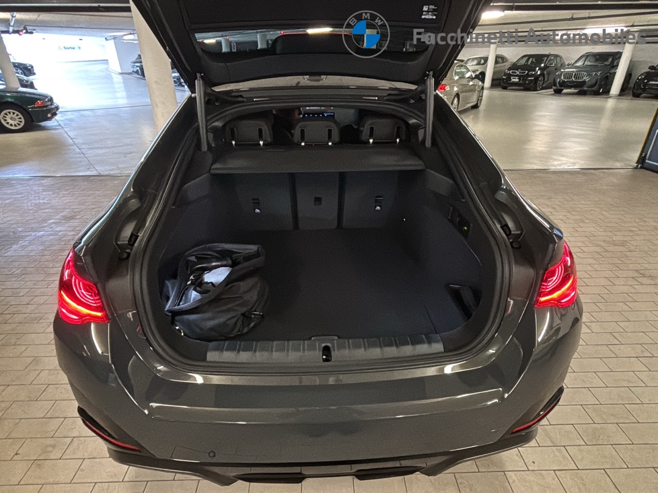 BMW i4 xDrive 40 M Sport Pro - 11