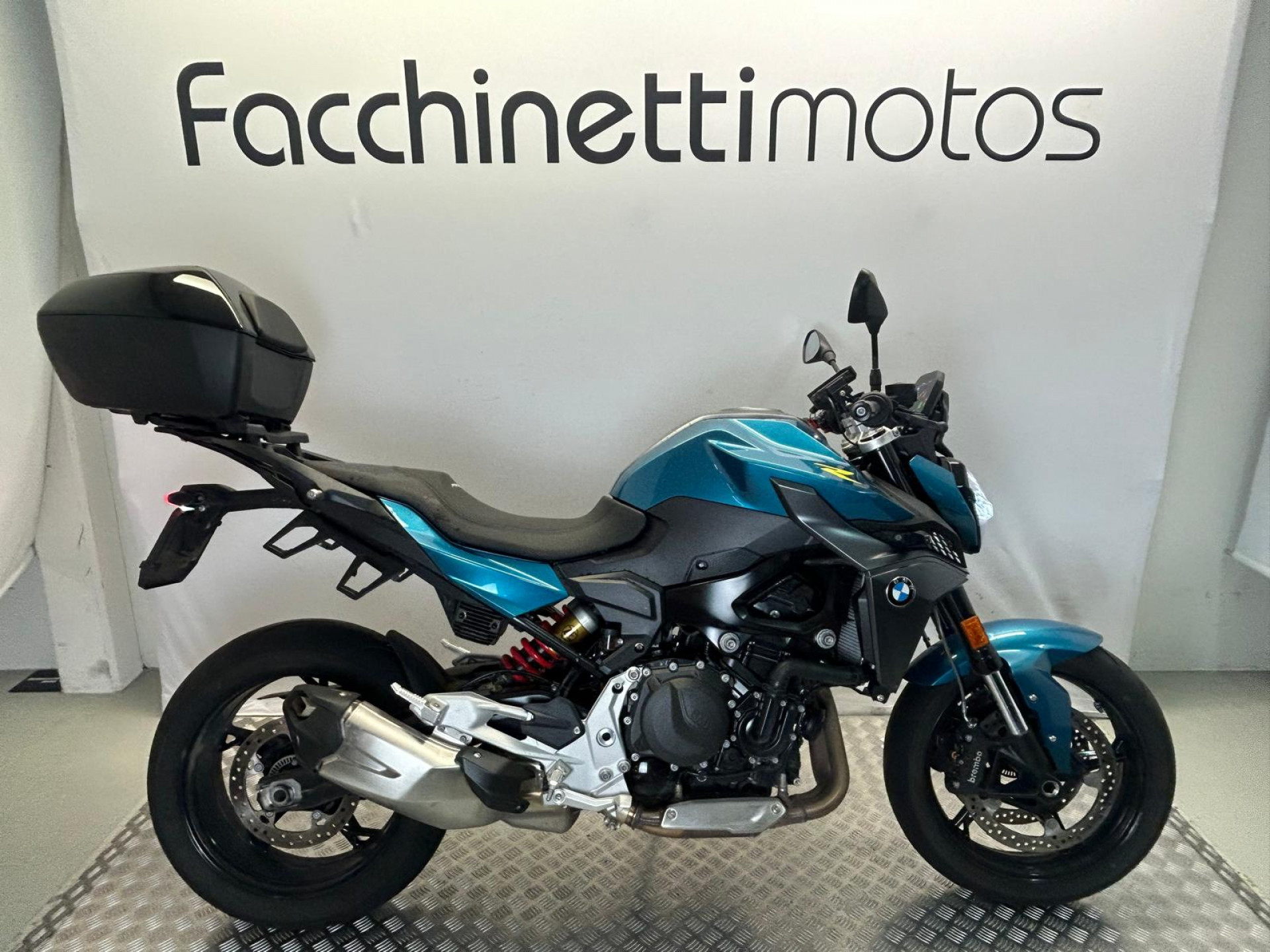 BMW F 900 R