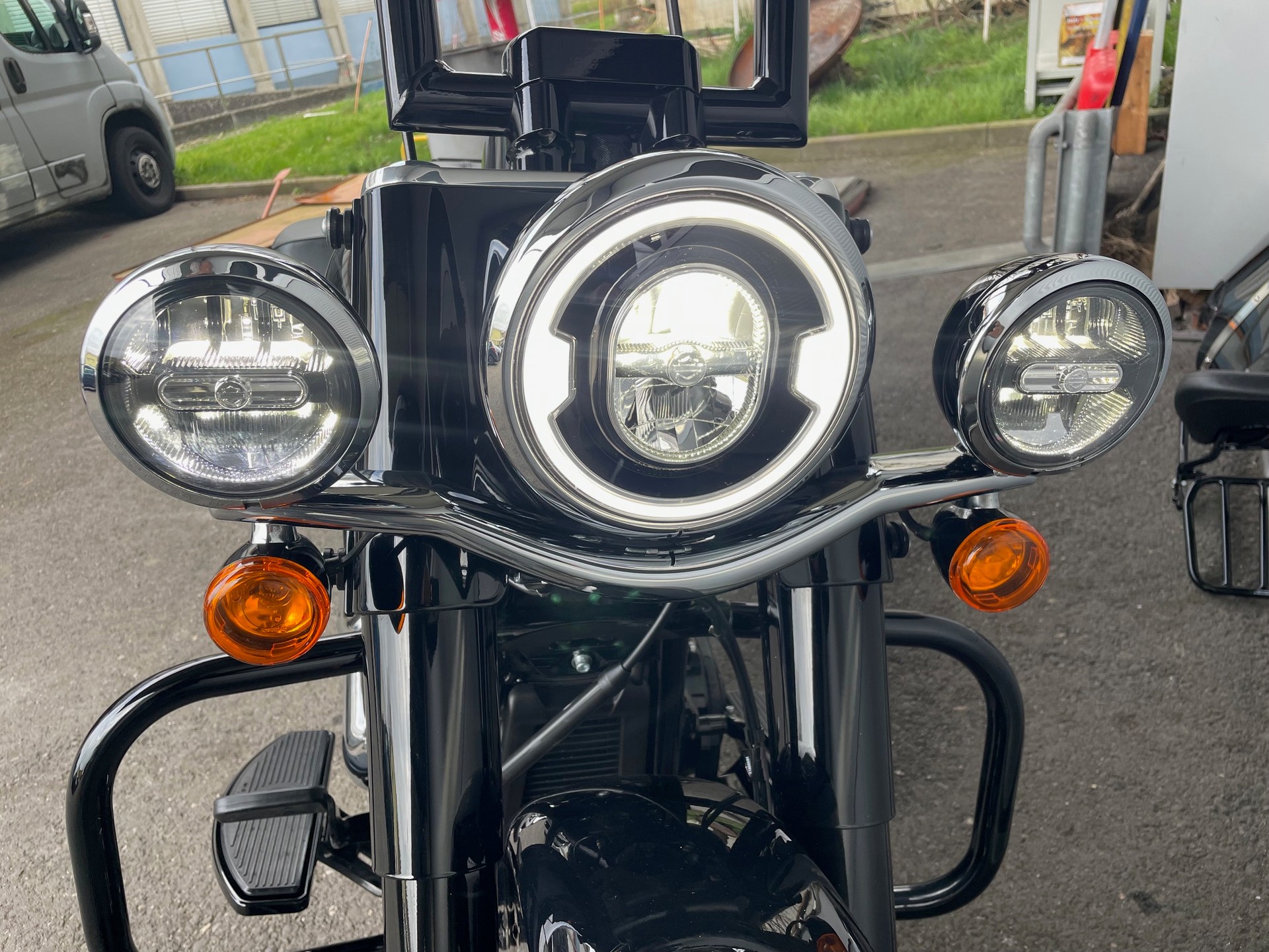 HARLEY-DAVIDSON FLHCS Heritage Classic 114 ABS - 12