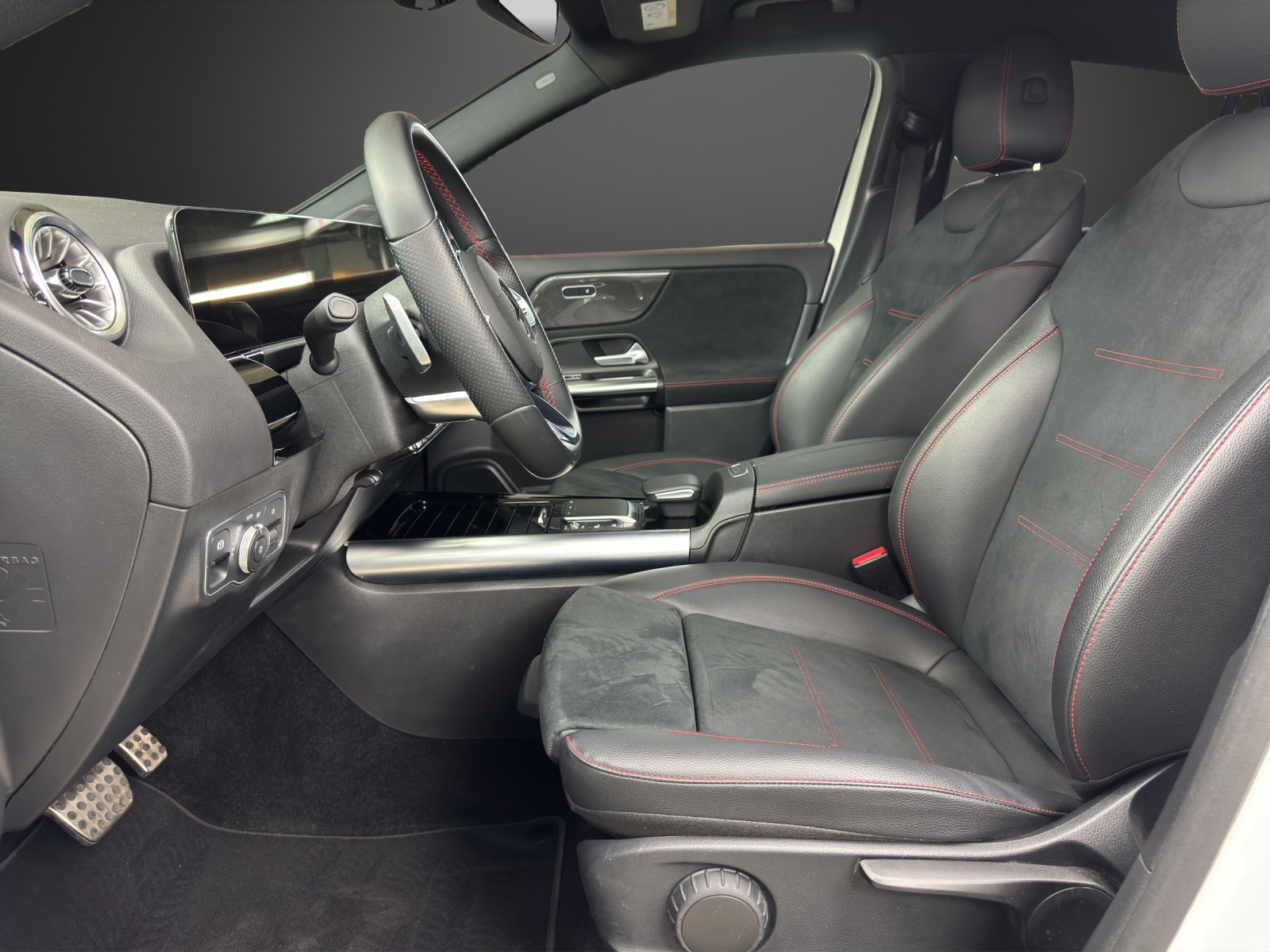 MERCEDES-BENZ GLA 250e AMG Line 8G-DCT - 10