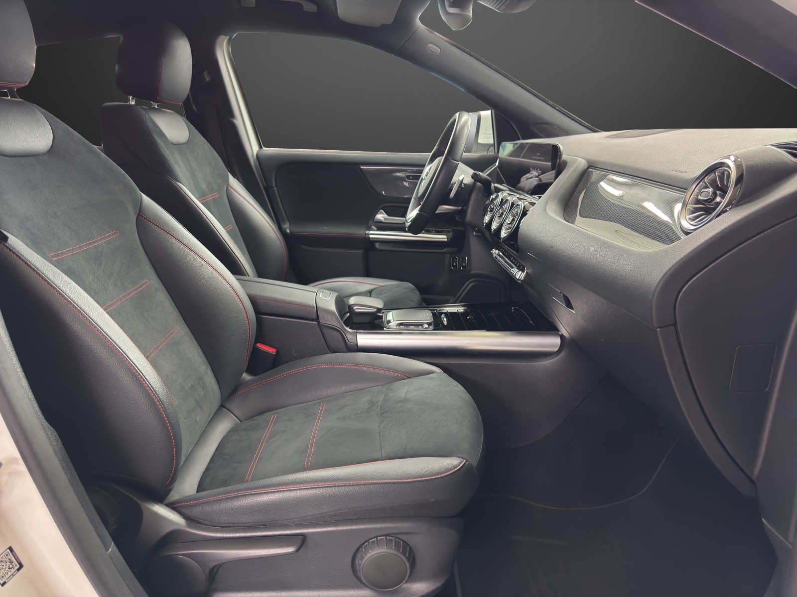 MERCEDES-BENZ GLA 250e AMG Line 8G-DCT - 12