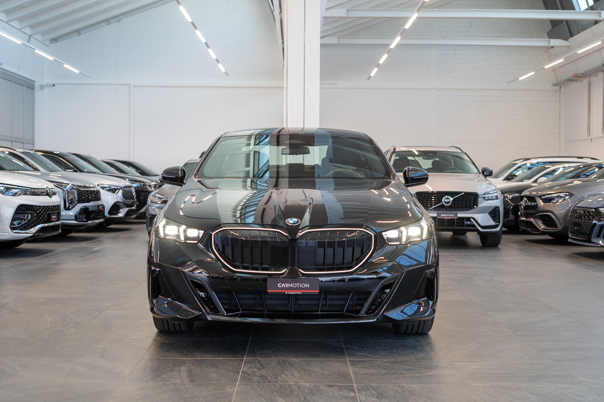 520i M Sport / Iconic Glow / 4-Zonen Klima / Harman Kardon / Sitzheizung & Lüftung