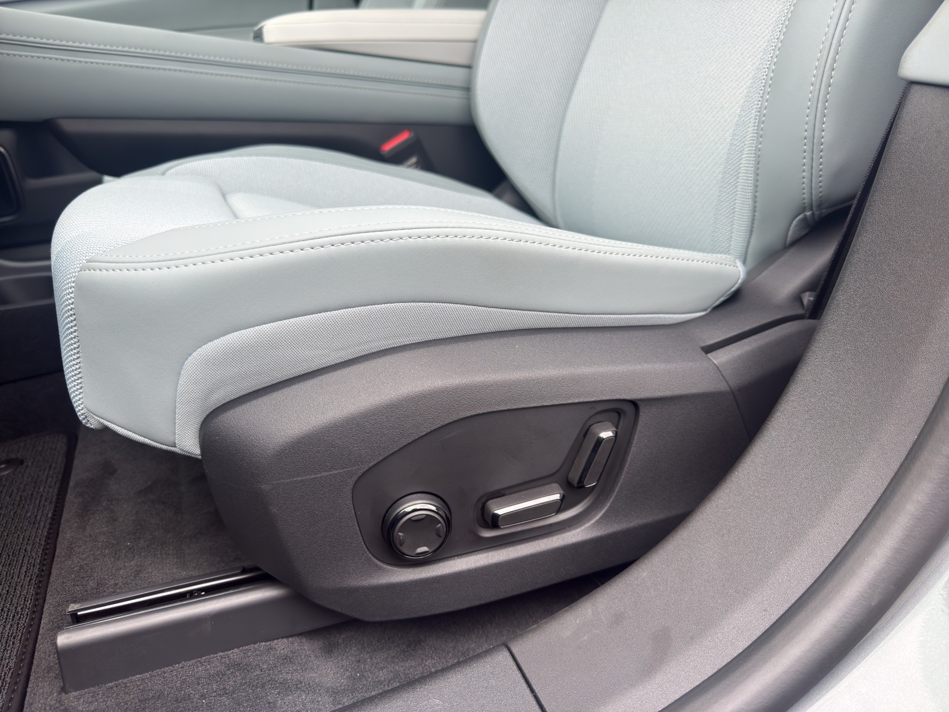 POLESTAR 4 Long Range Dual Motor - 24