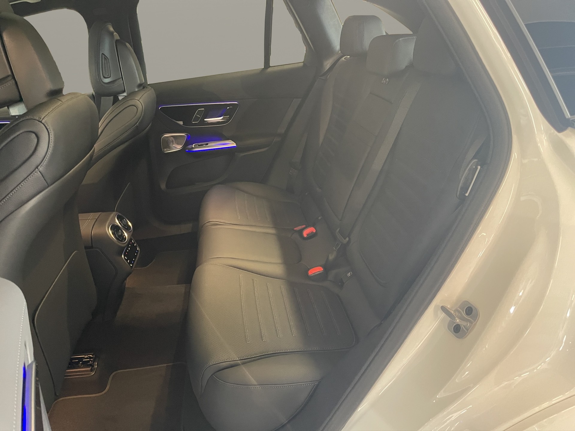 MERCEDES-BENZ GLC 300 4Matic 9G-Tronic - 11