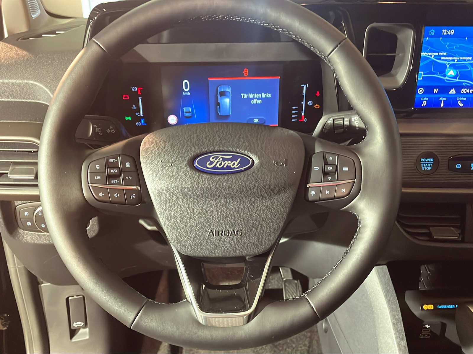 FORD Tourneo Courier 1.0 EcoBoost Titanium - 8