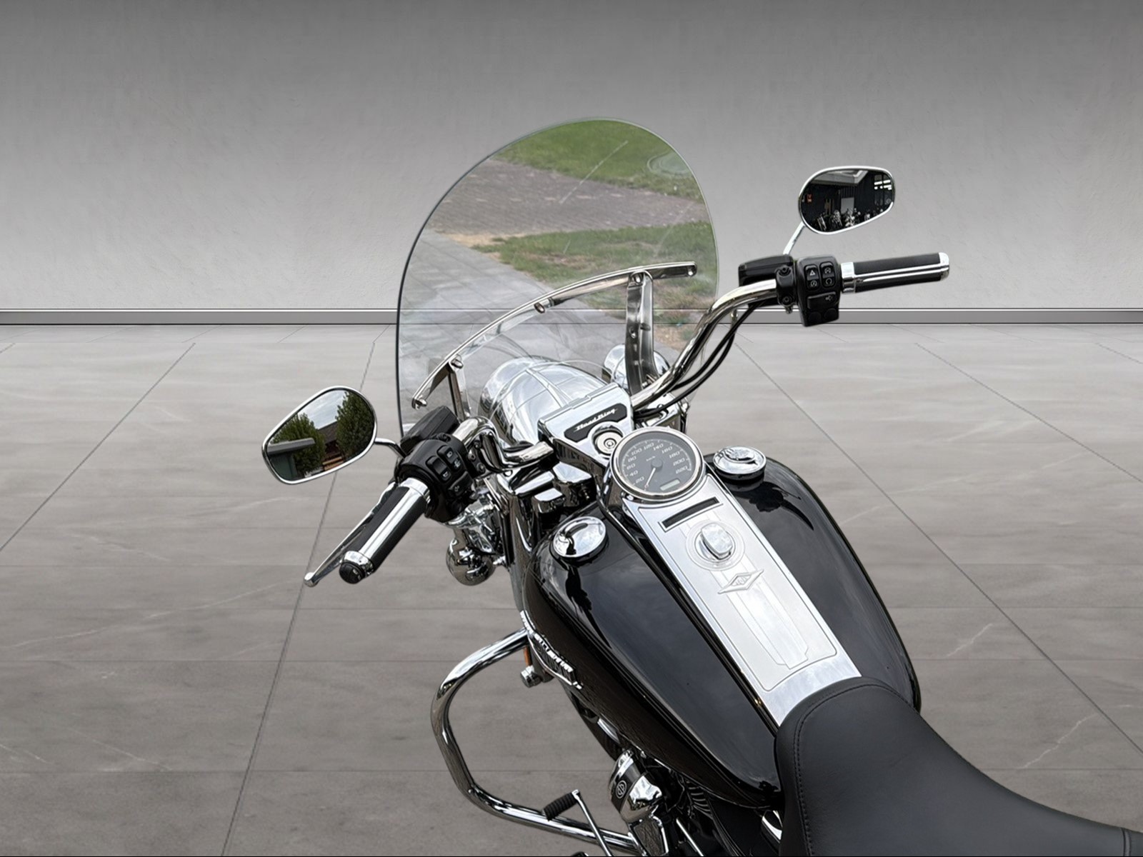 HARLEY-DAVIDSON FLHRC Road King Classic 107 ABS - 4