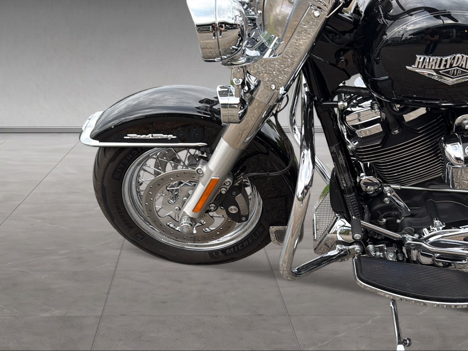 HARLEY-DAVIDSON FLHRC Road King Classic 107 ABS - 6