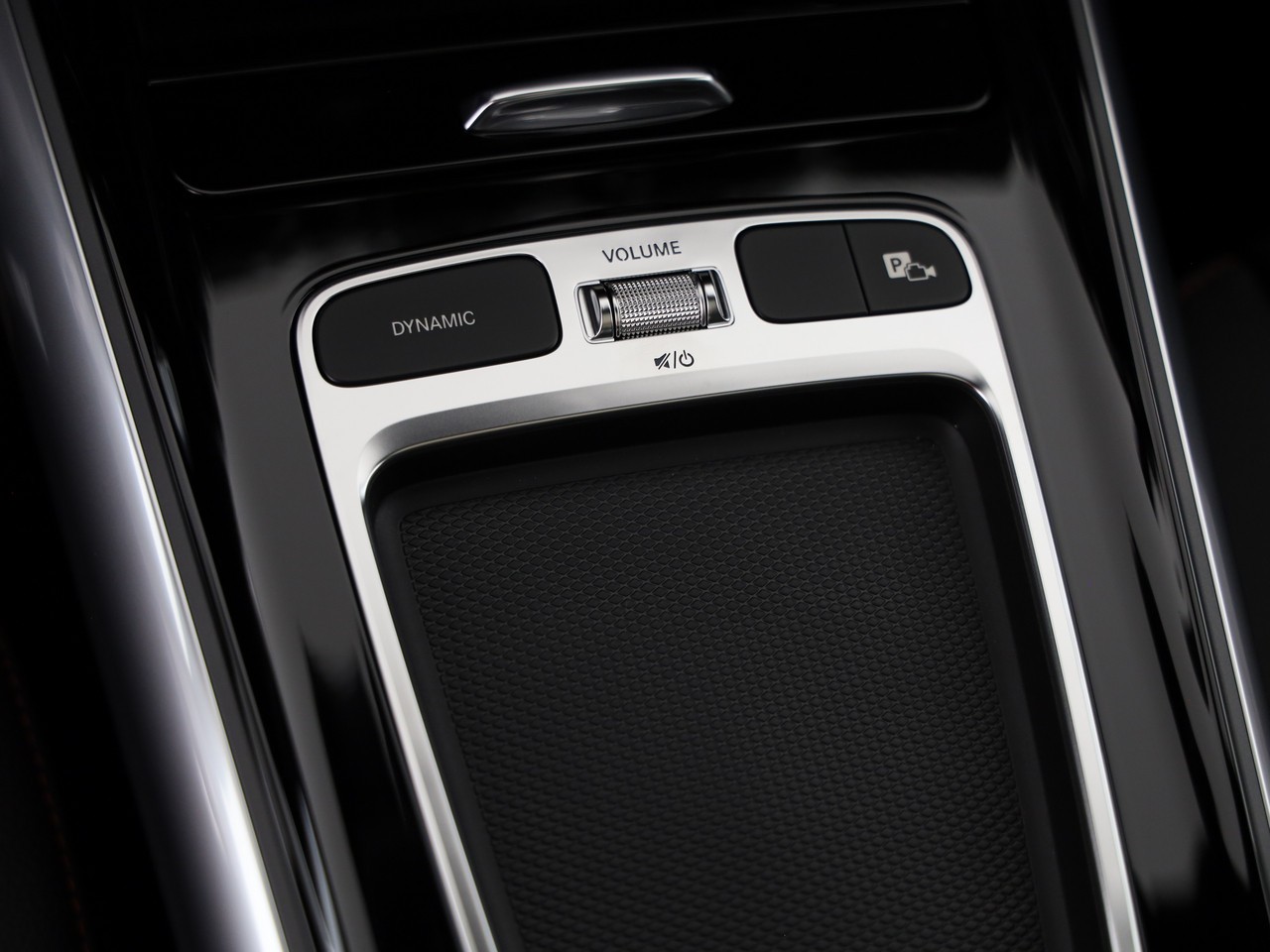 MERCEDES-BENZ GLA 200 7G-DCT - 18