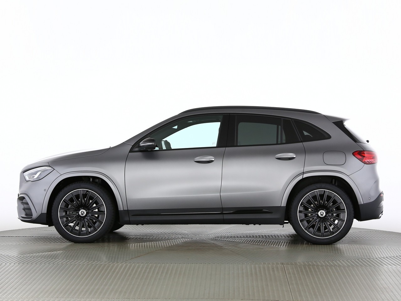 MERCEDES-BENZ GLA 200 7G-DCT - 3