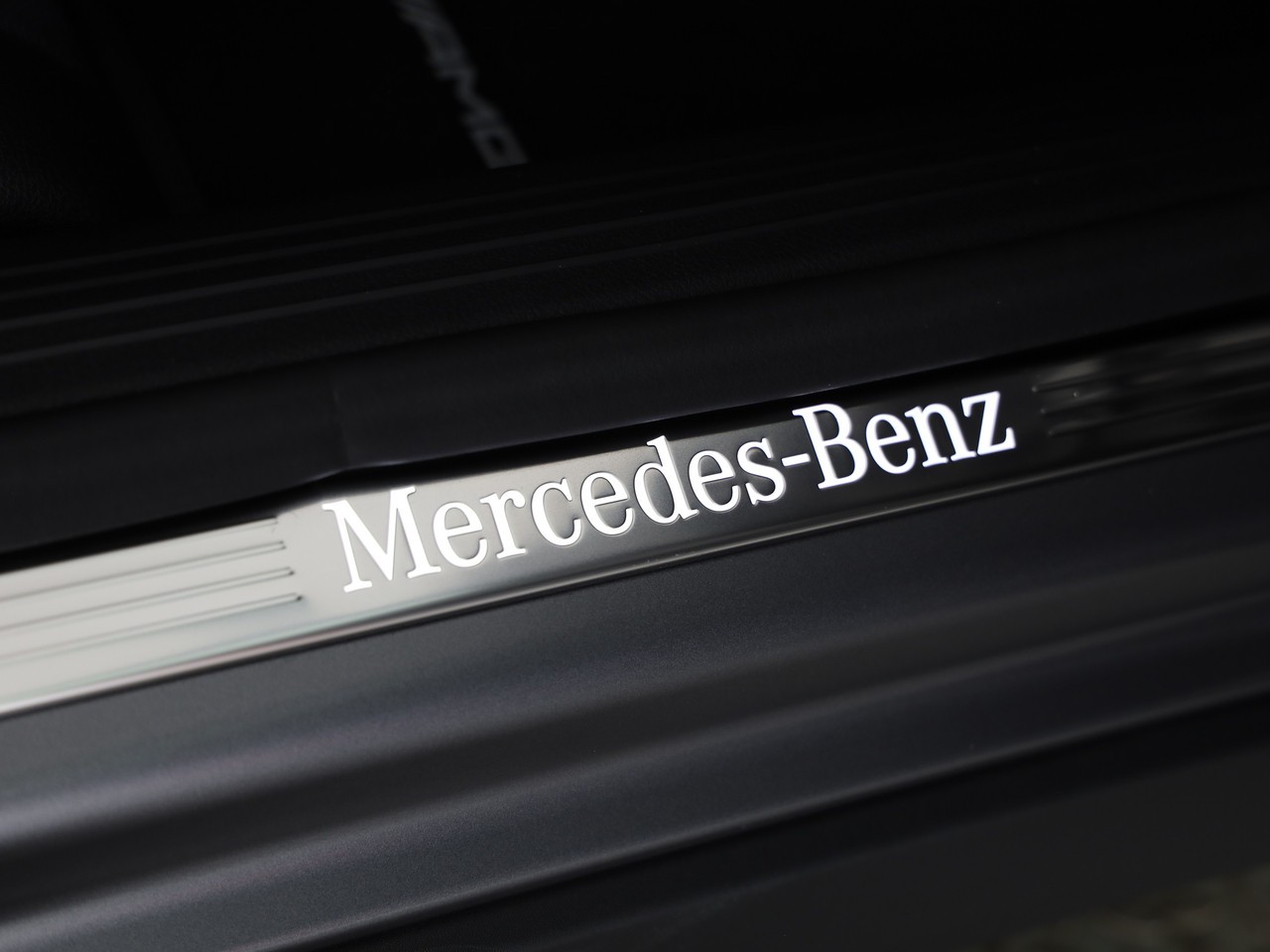 MERCEDES-BENZ GLA 200 7G-DCT - 19