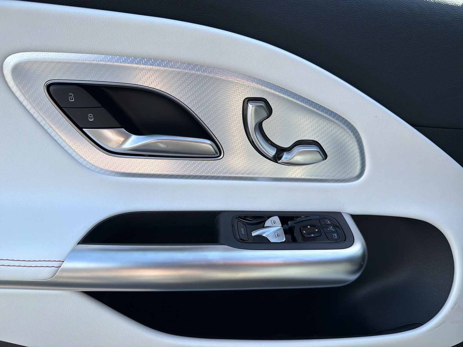 MERCEDES-BENZ CLA Shooting Brake 350 4Matic 85 kWh EQ - 12