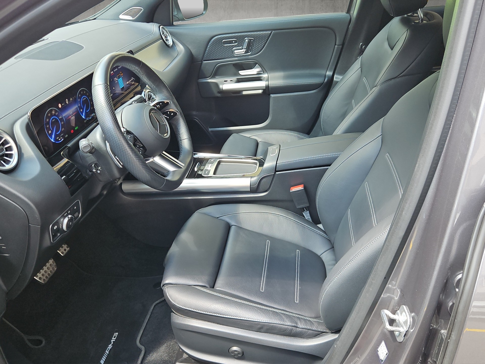 MERCEDES-BENZ EQA 350 Swiss Star AMG Line 4matic - 9