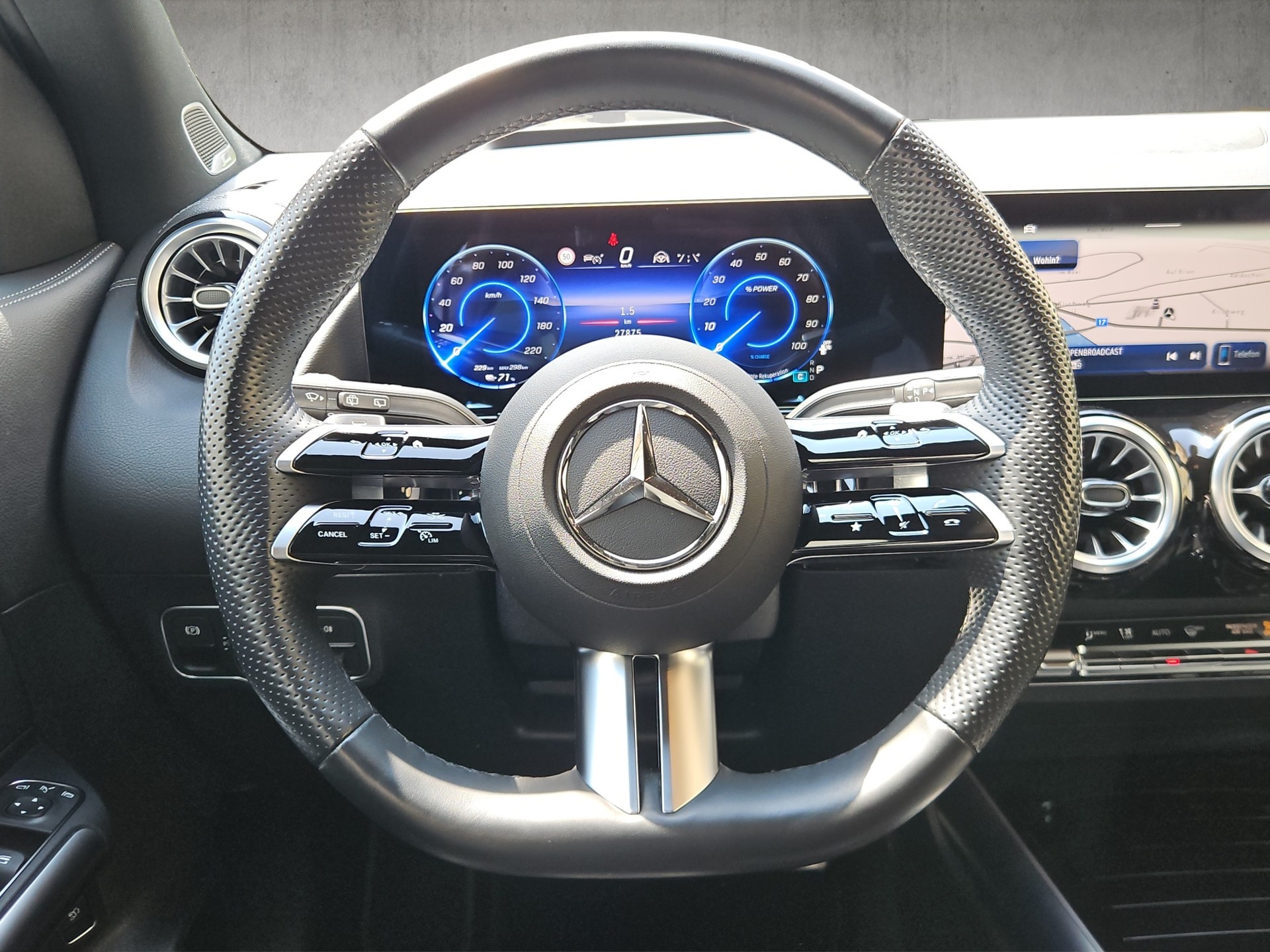 MERCEDES-BENZ EQA 350 Swiss Star AMG Line 4matic - 14