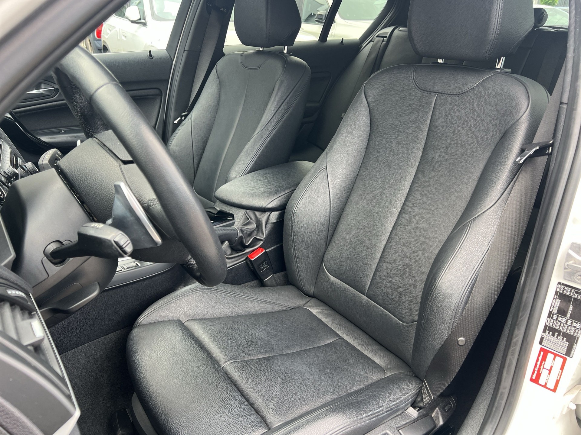 BMW 120i Sport Line Steptronic - 10
