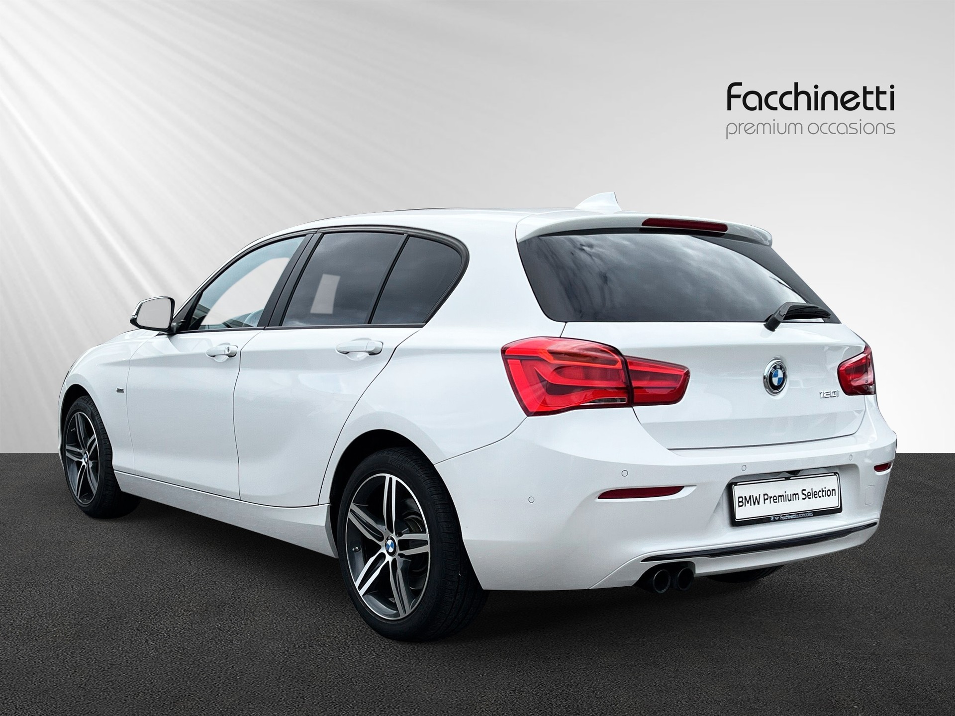 BMW 120i Sport Line Steptronic - 3