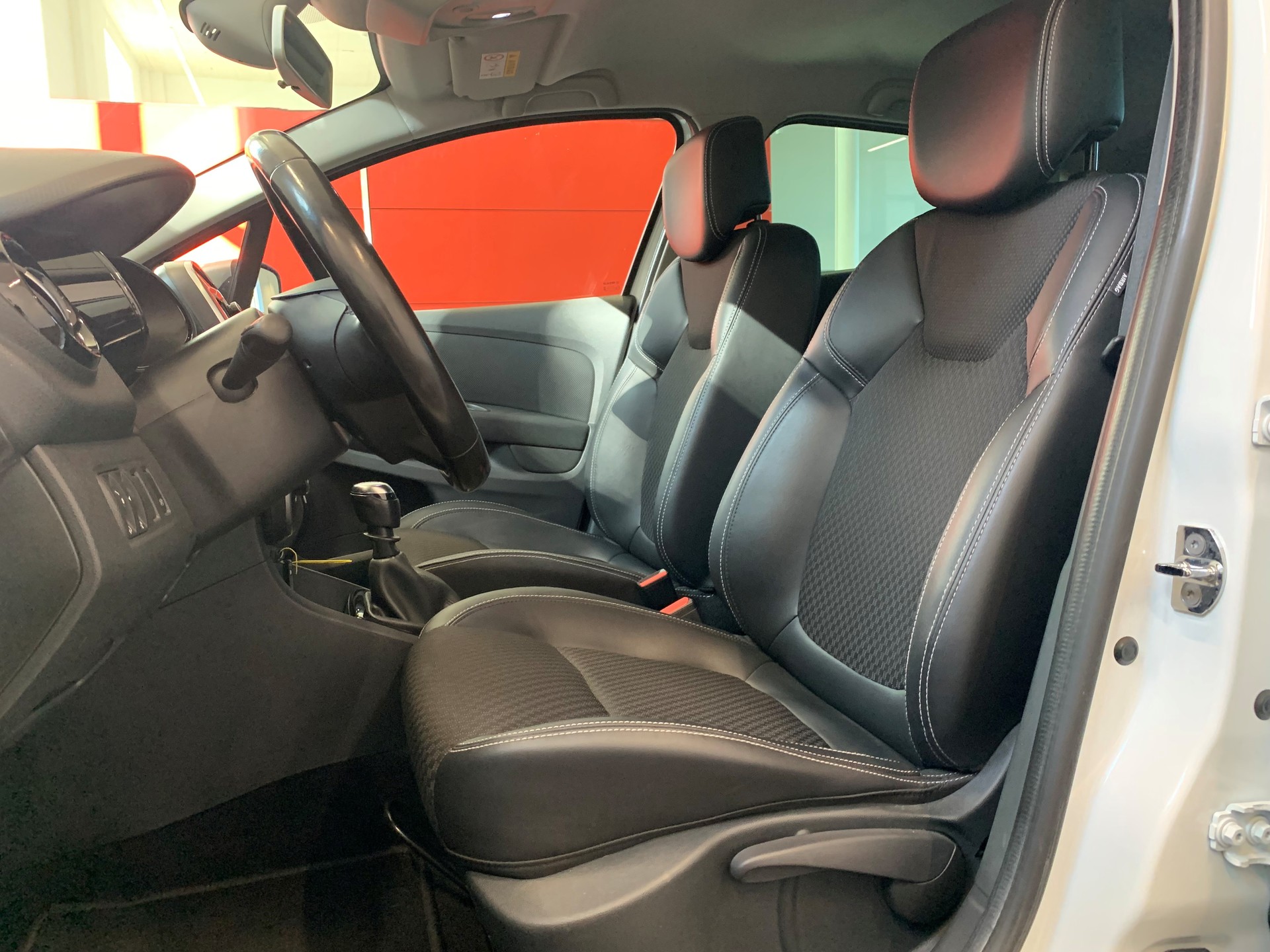 RENAULT Clio 1.2 16V T GT Line - 9
