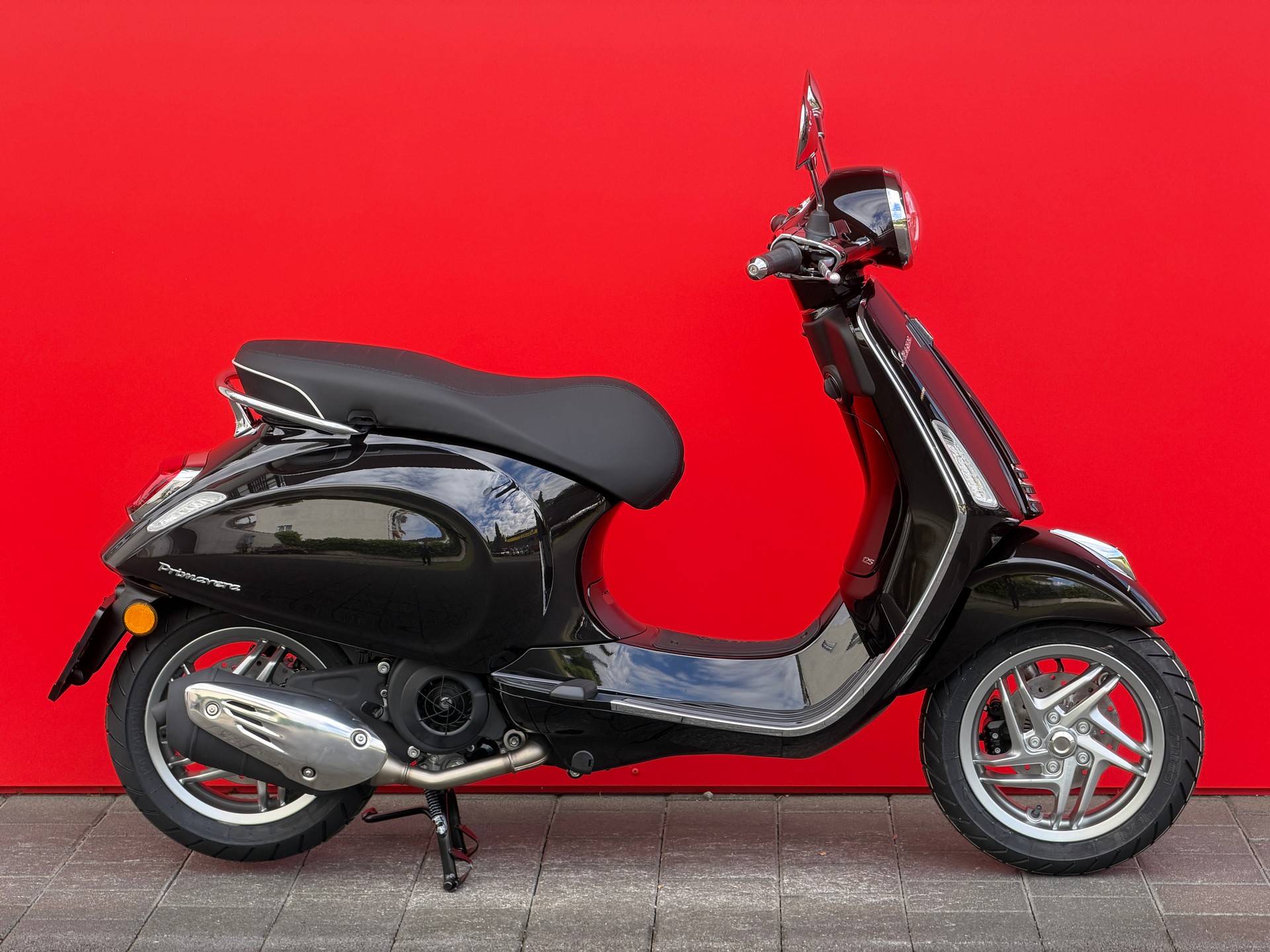 PIAGGIO Vespa 125 Primavera MY26 - 11