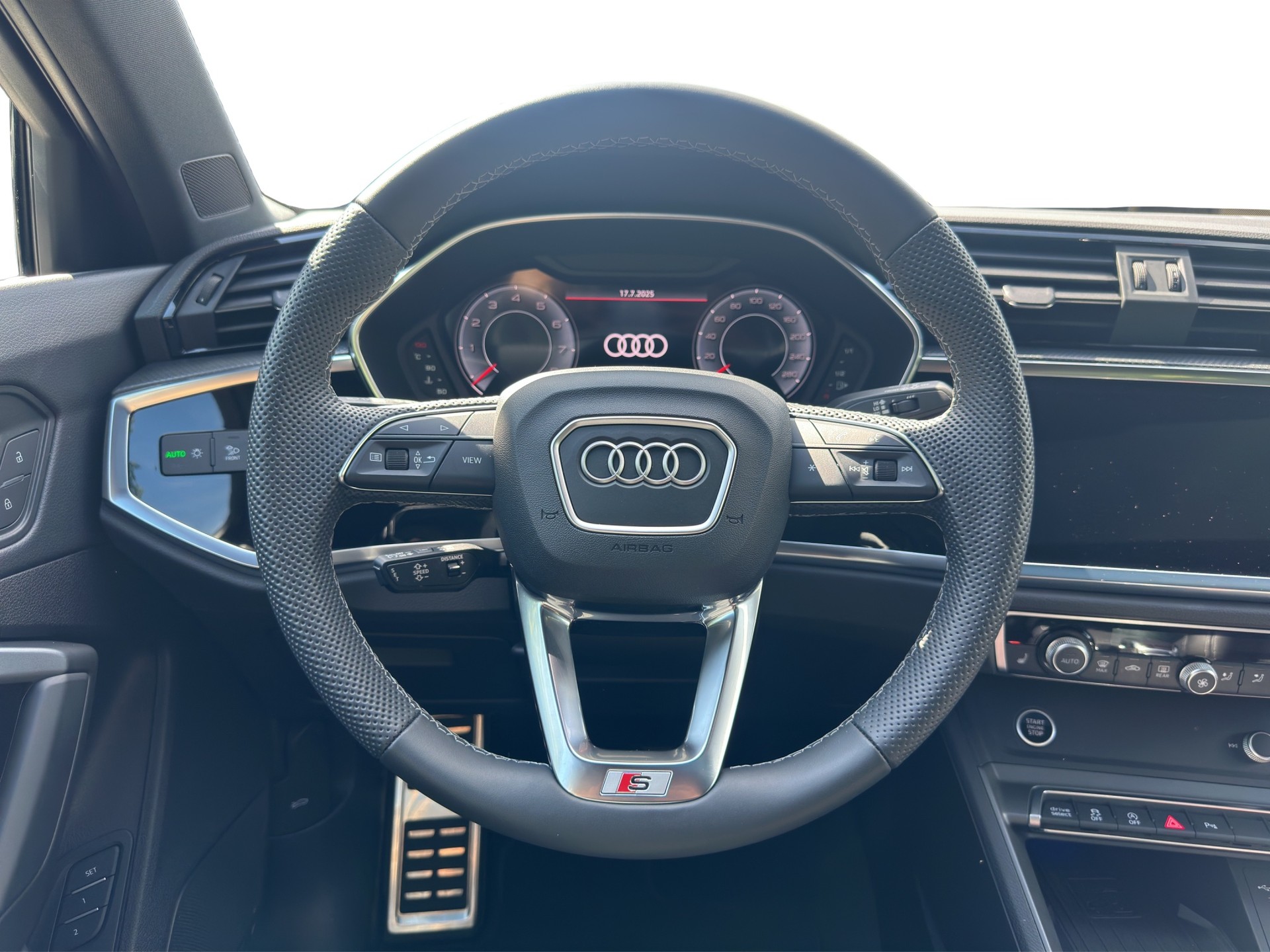 AUDI Q3 40 TFSI S line quattro S-tronic - 13