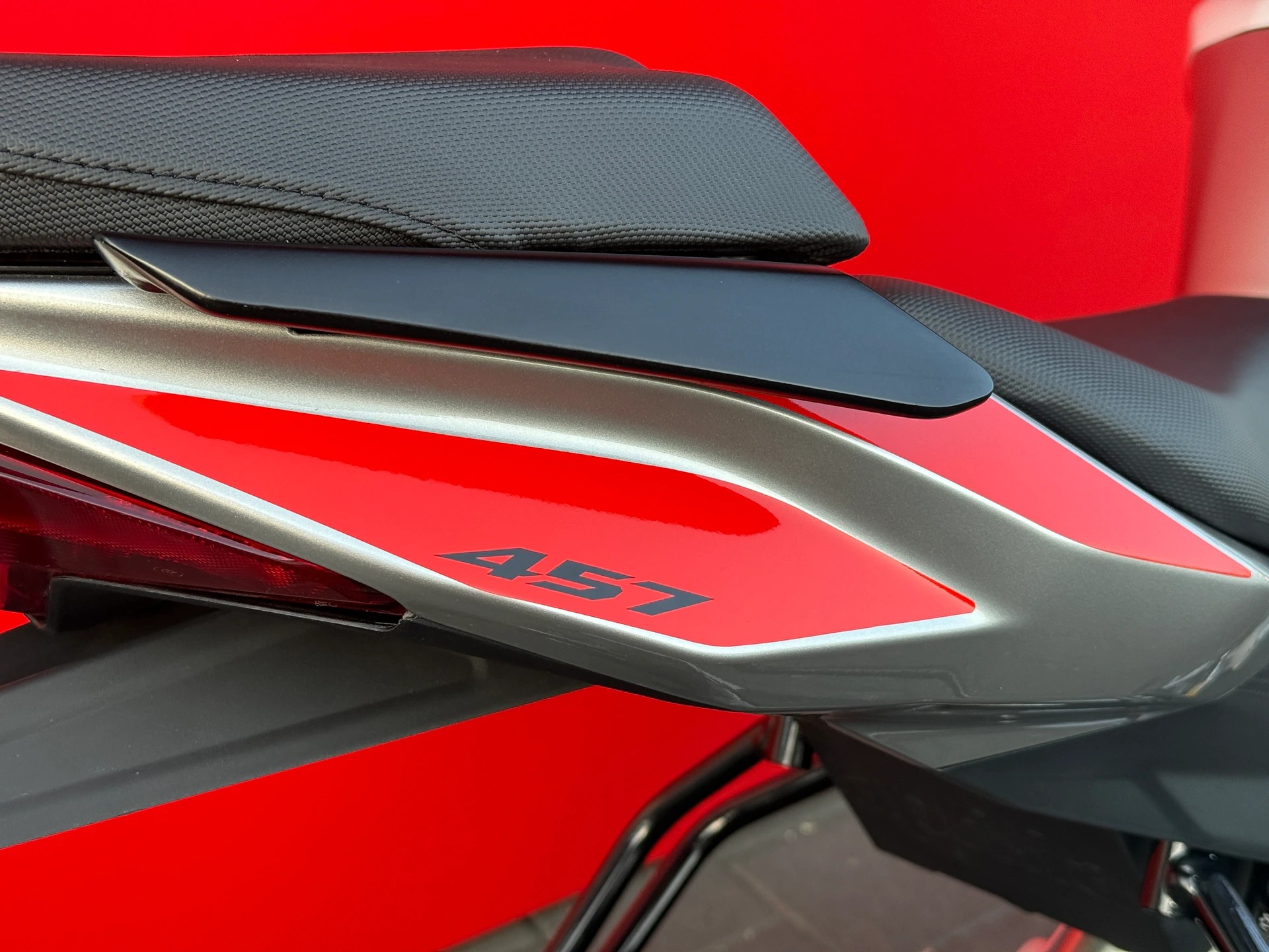 APRILIA Tuono 457 - 7