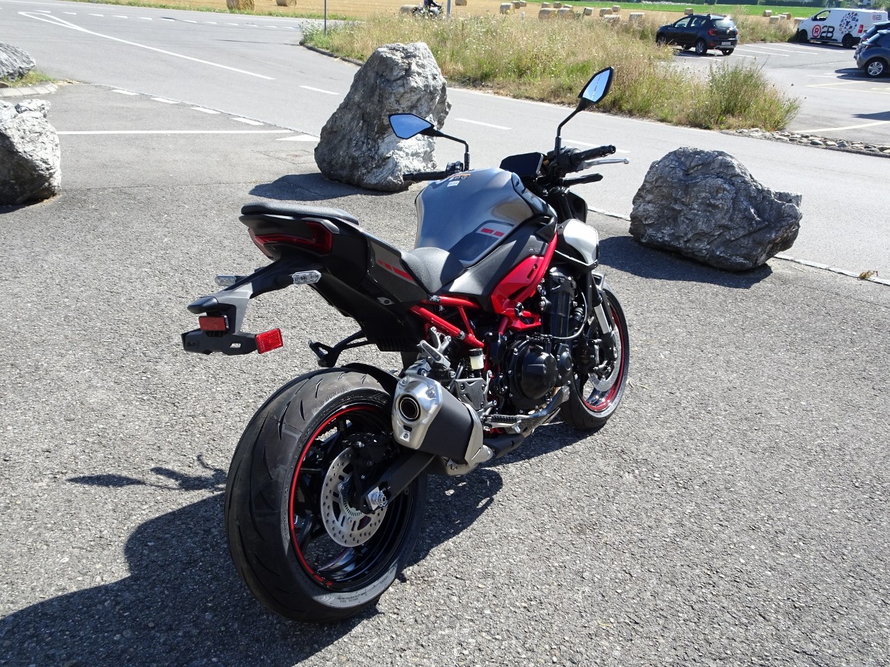 KAWASAKI Z 900 - 5