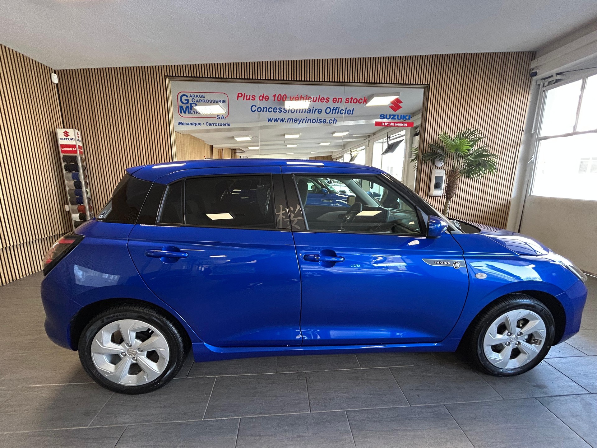 SUZUKI Swift 1.2 Sakura Hybrid