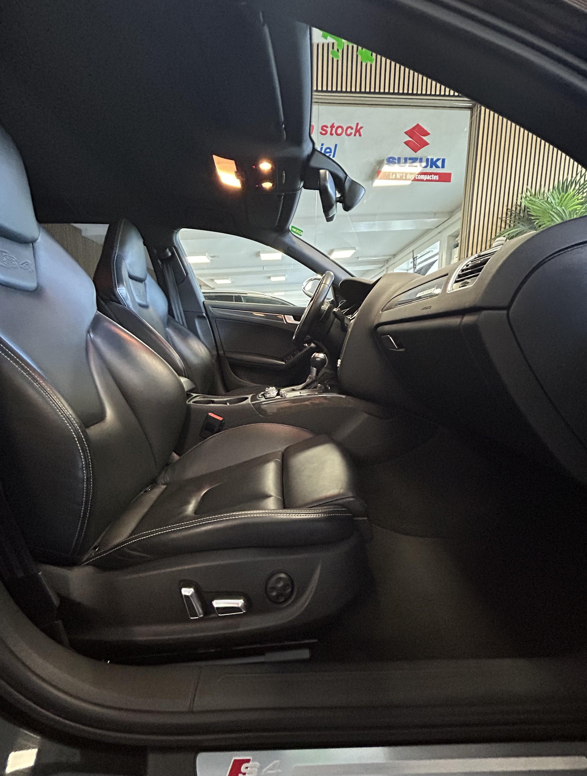 AUDI S4 Avant 3.0 V6 TFSI quattro S-Tronic - 14