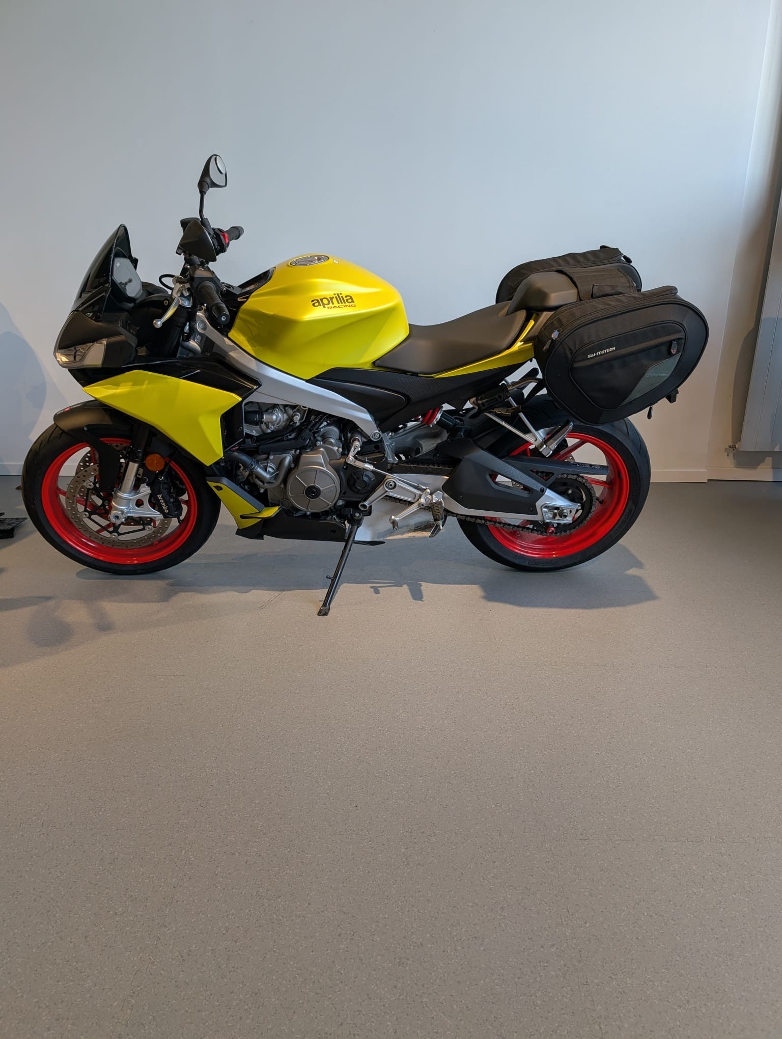 APRILIA Tuono 660 - 6
