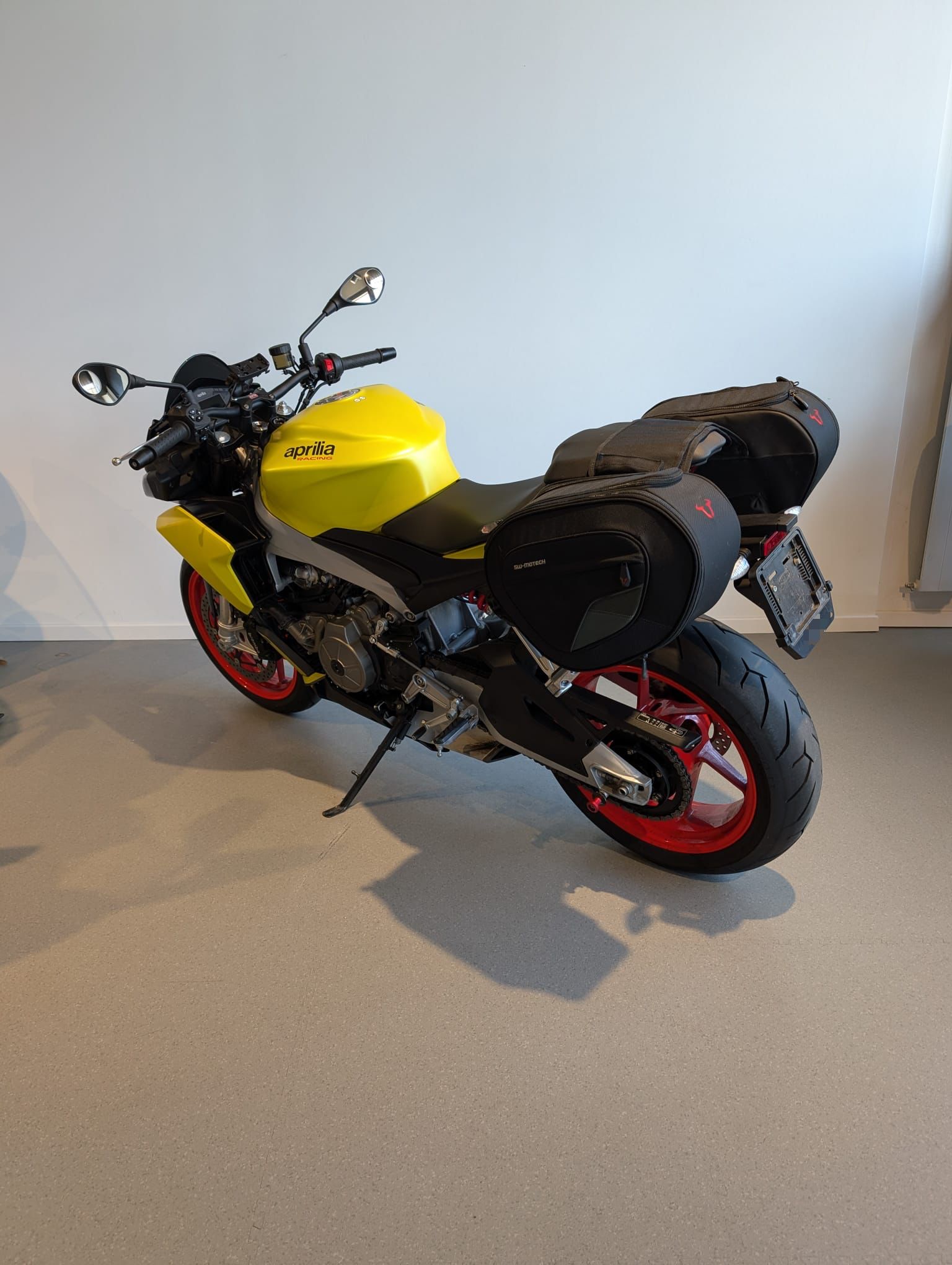 APRILIA Tuono 660 - 5