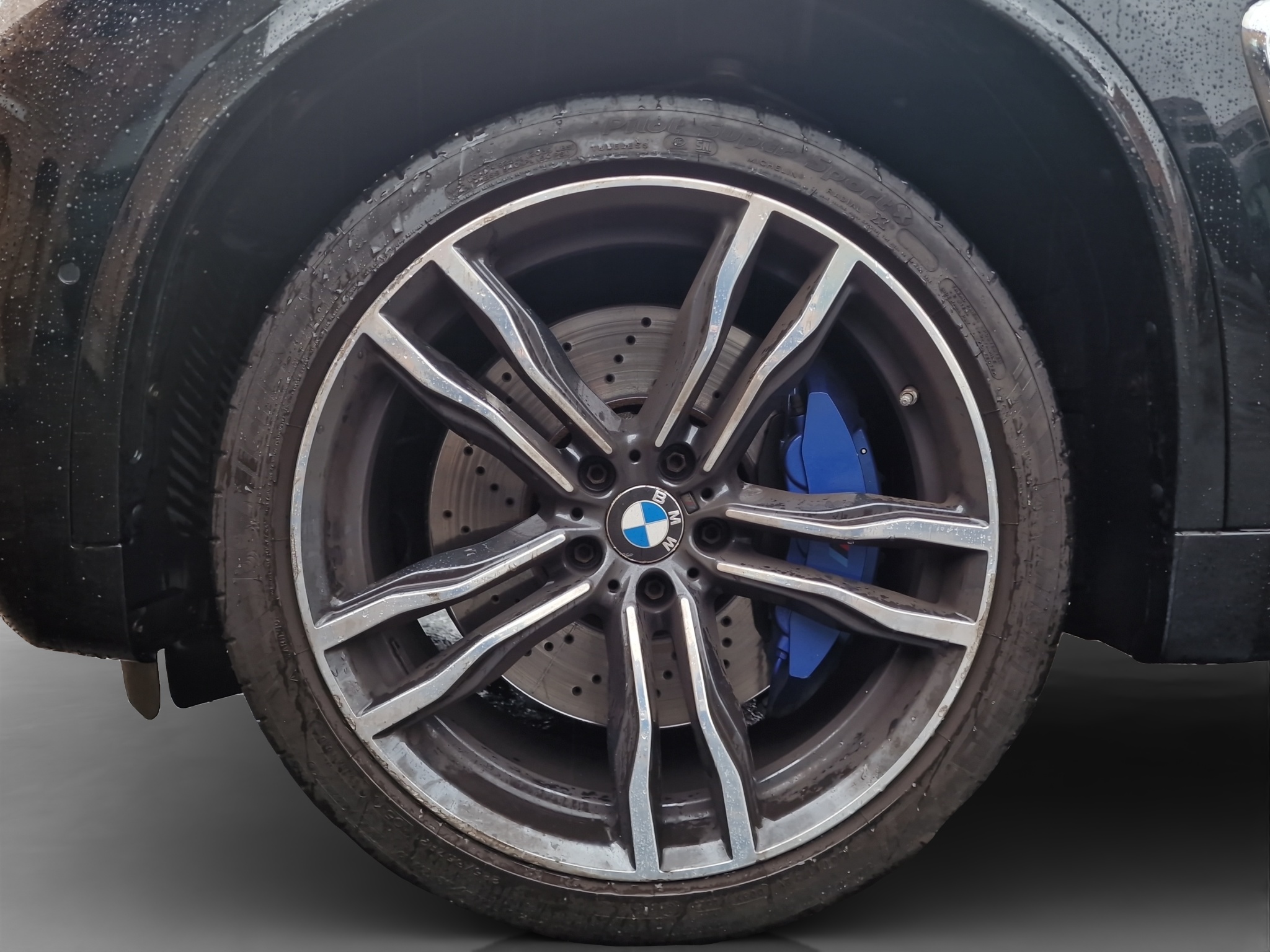 BMW X5M 24