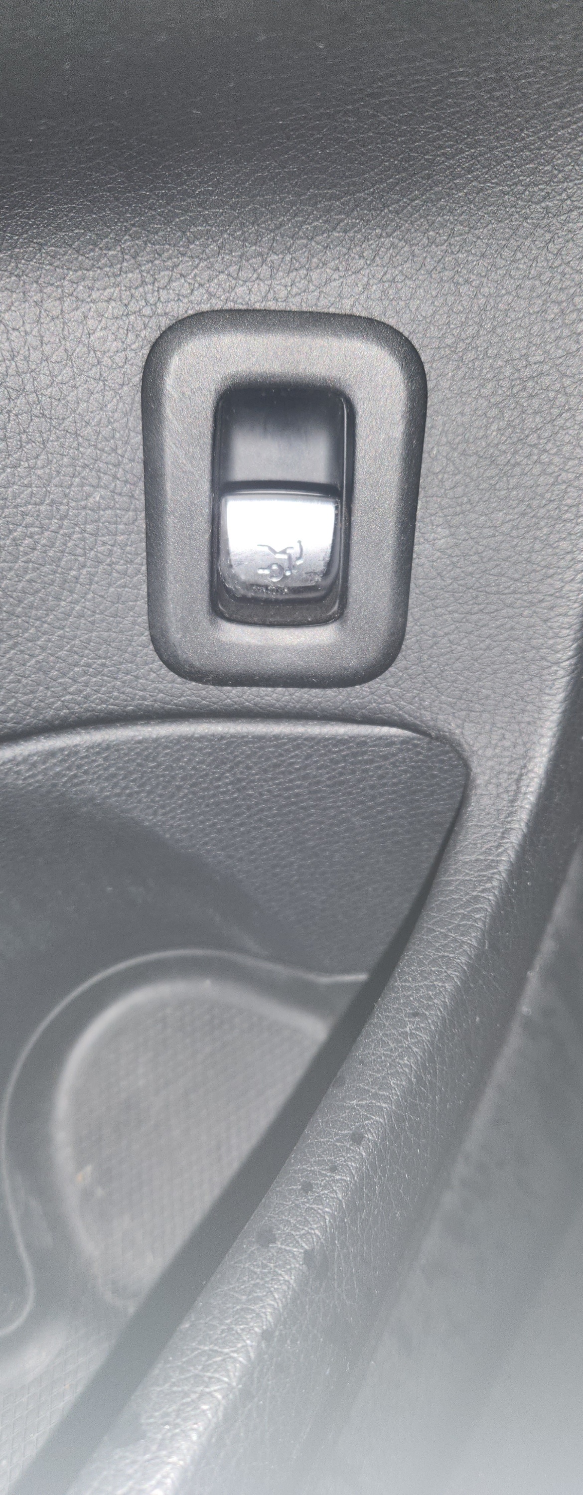 MERCEDES-BENZ C 300 d Avantgarde - 12