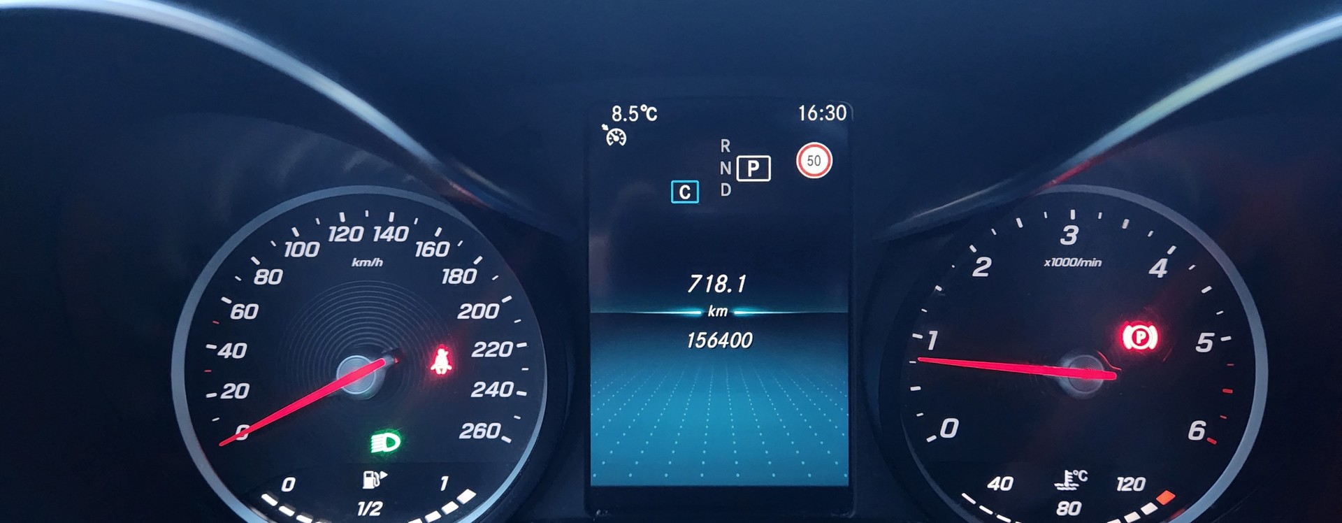 MERCEDES-BENZ C 300 d Avantgarde - 13